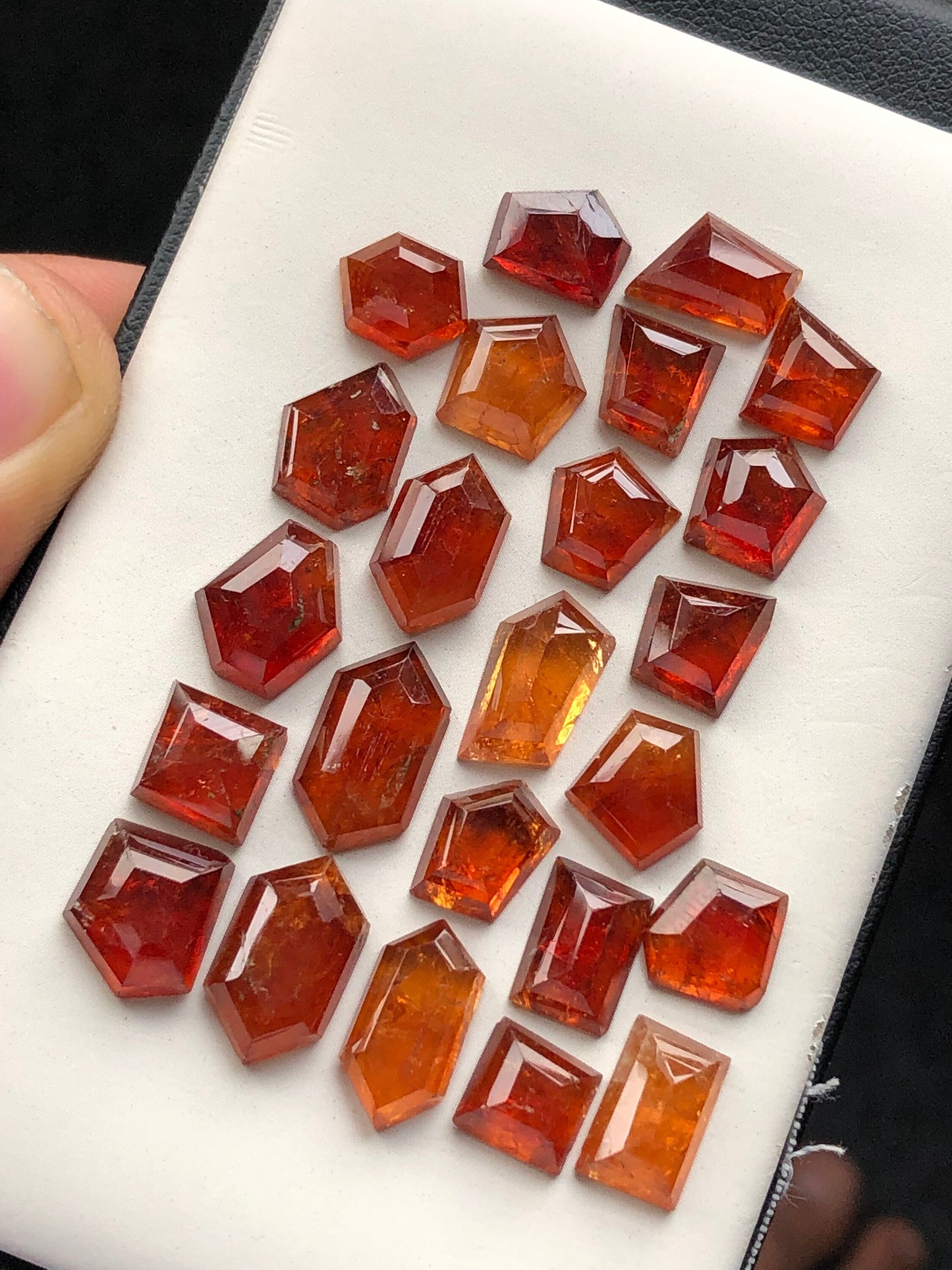 Natural garnet rose cuts 83.40 carats