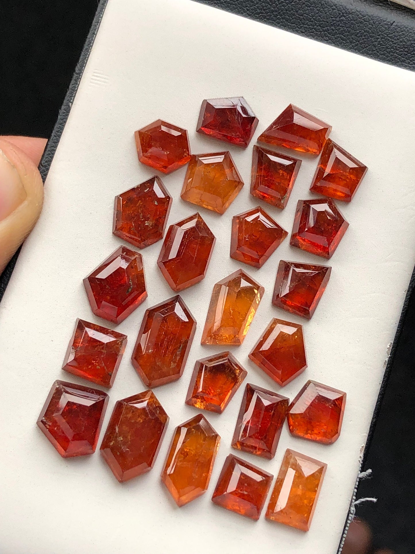 Natural garnet rose cuts 83.40 carats