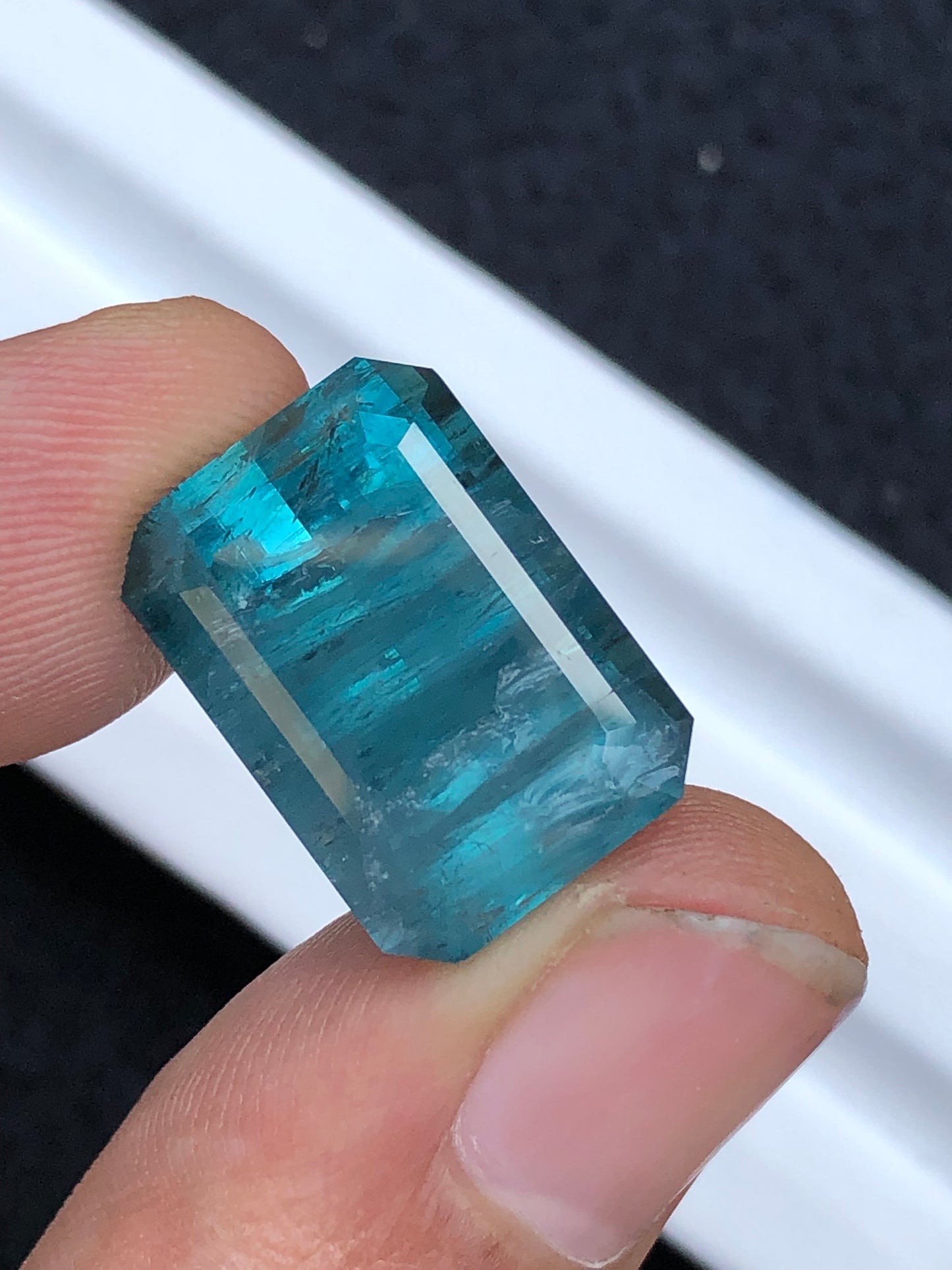 Blue tourmaline 19.90 carat