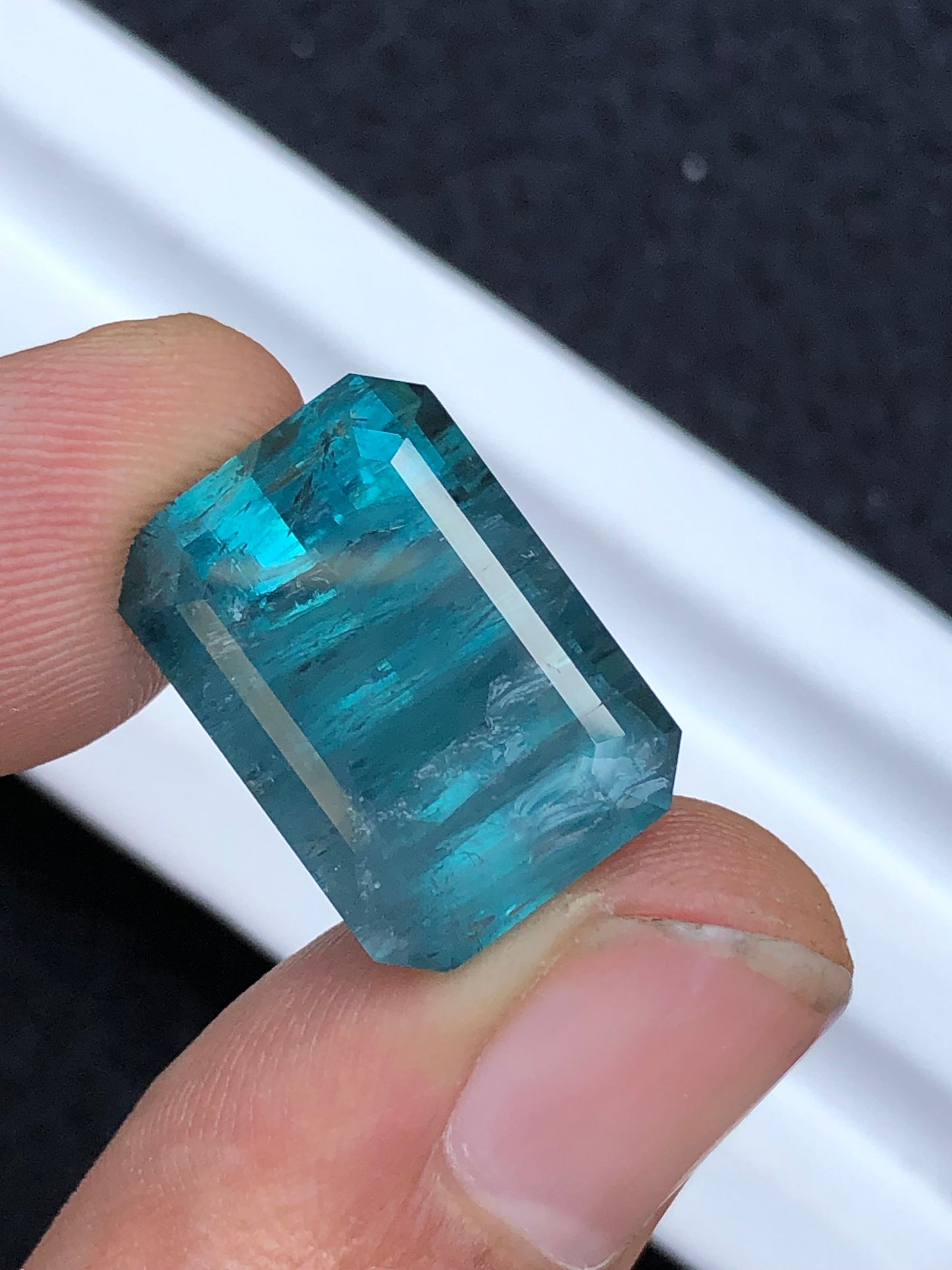 Blue tourmaline 19.90 carat