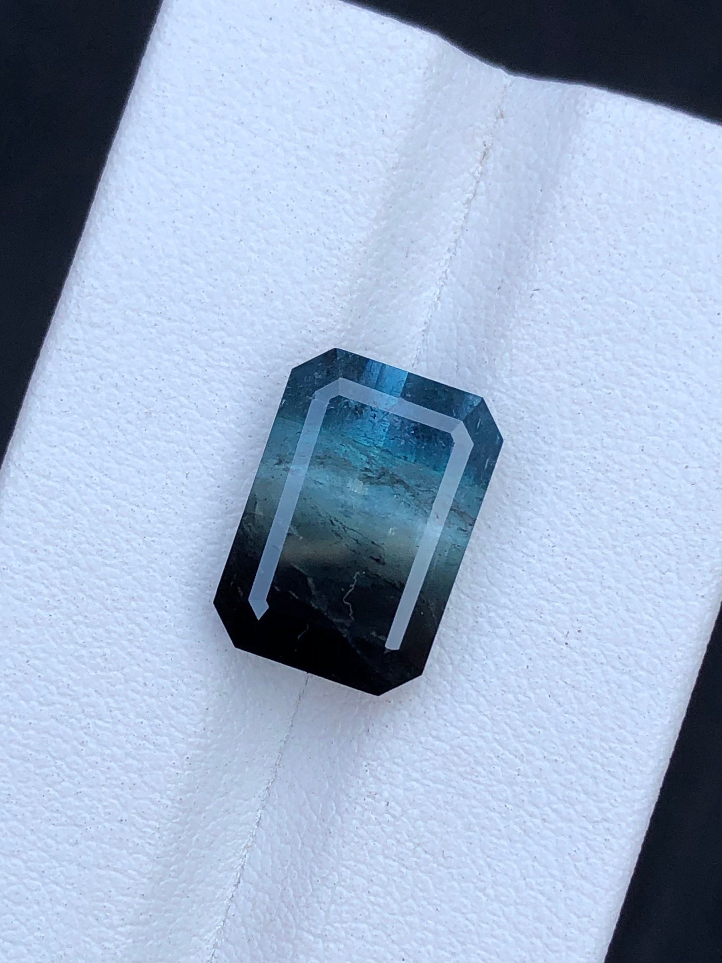 Unique bi colour tourmaline 8.70 carat natural