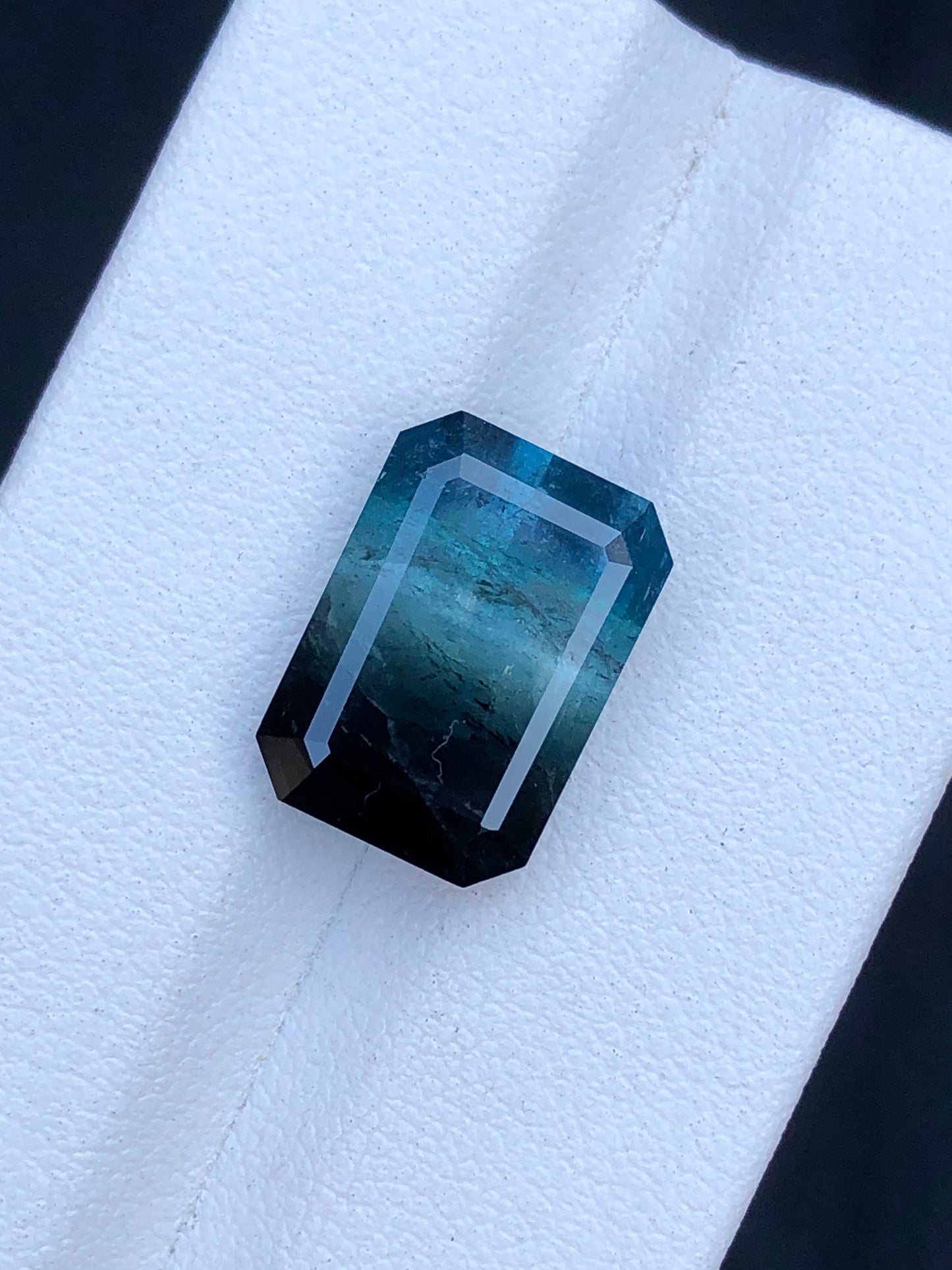 Unique bi colour tourmaline 8.70 carat natural