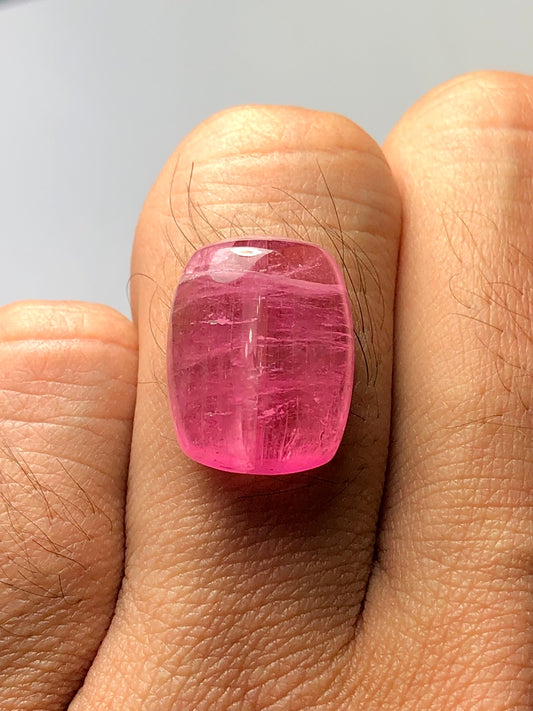 Pink tourmaline cabochon 15.20 carat