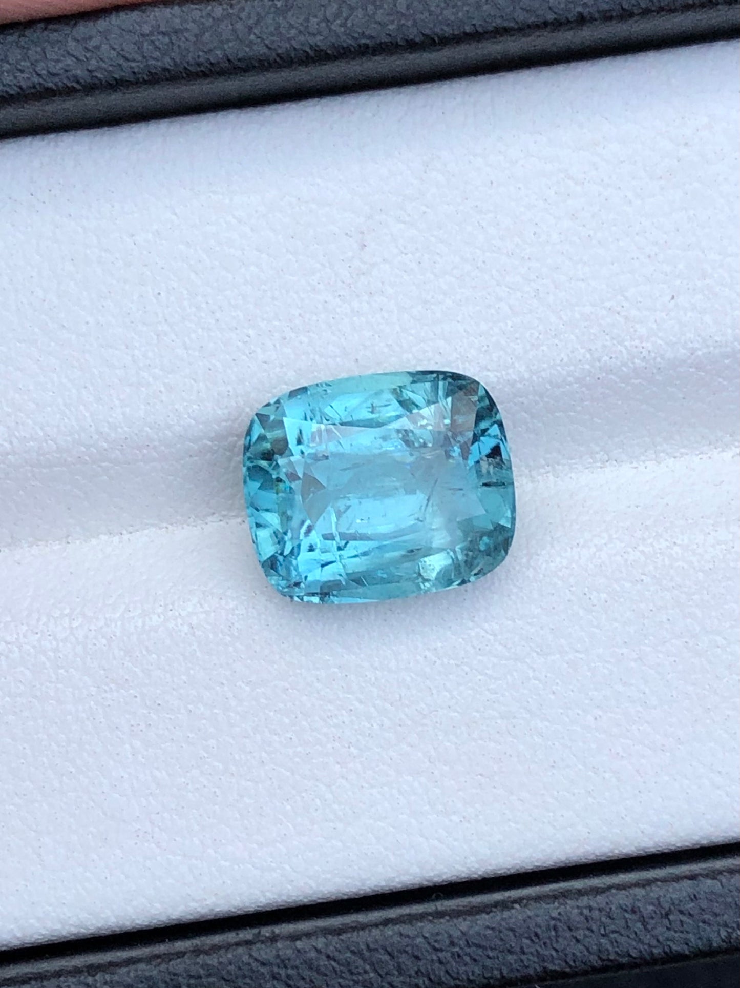 Blue tourmaline 4.60 carat natural