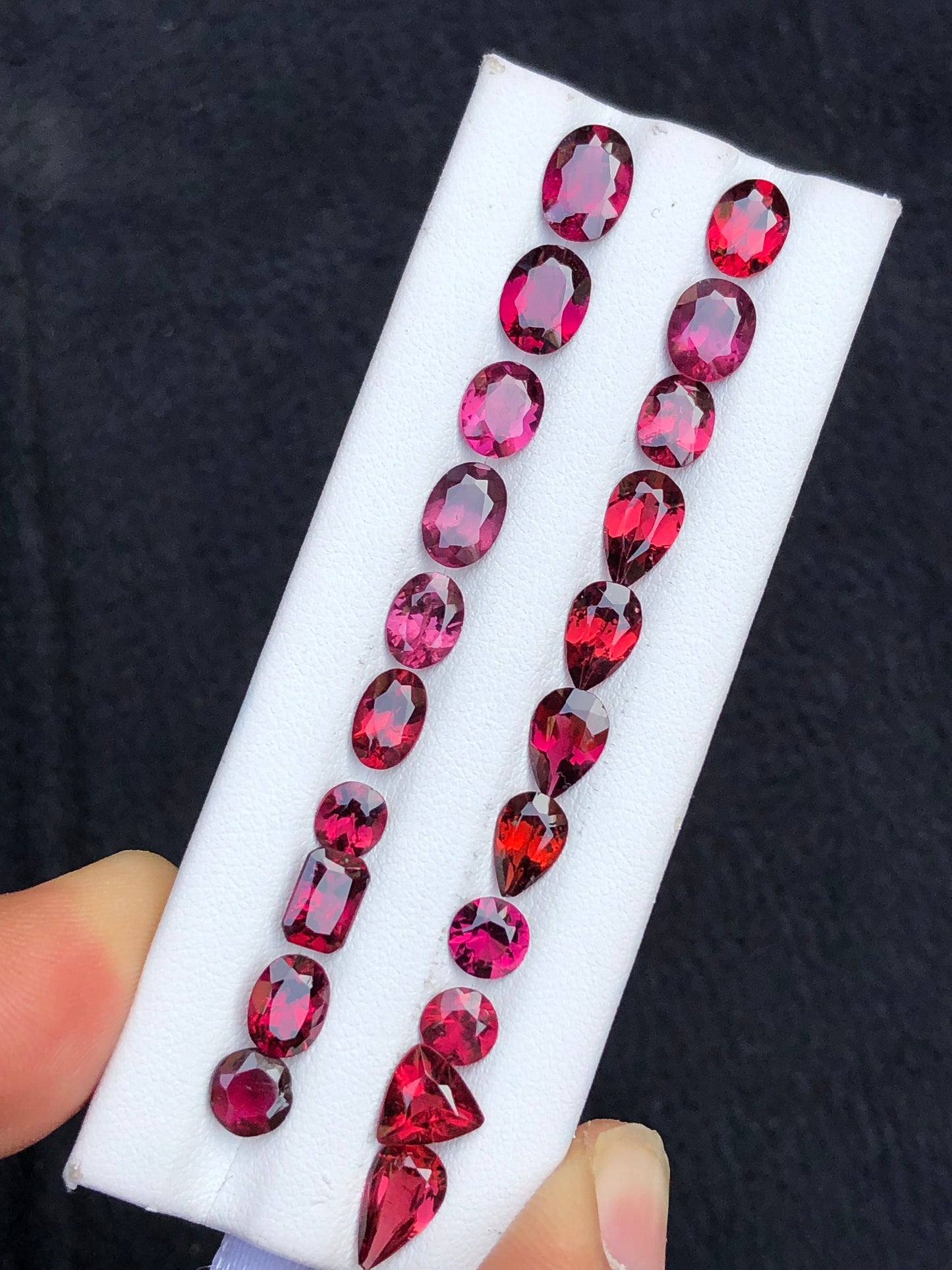 Natural faceted garnet 25.20 carats