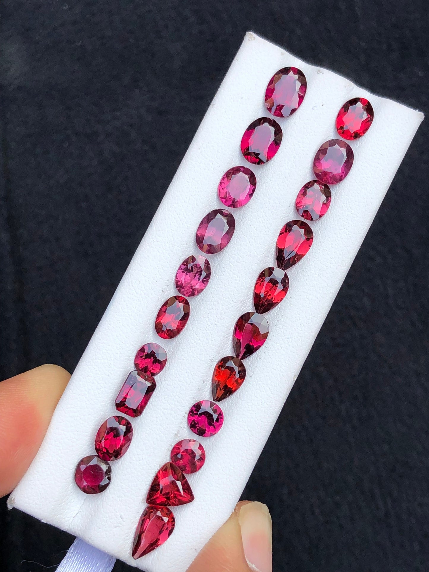 Natural faceted garnet 25.20 carats