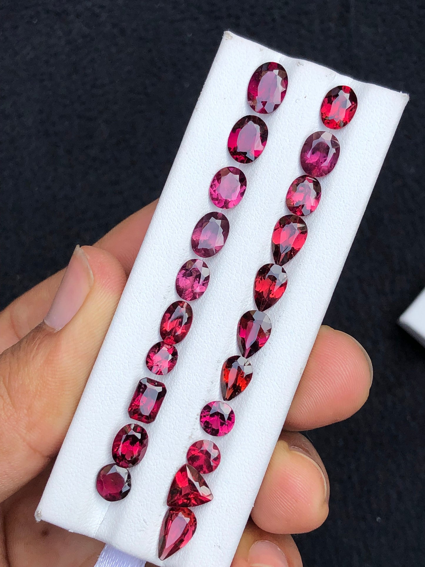 Natural faceted garnet 25.20 carats