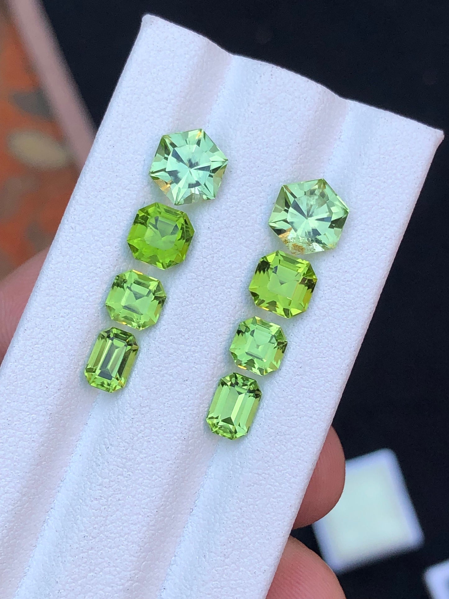 Peridot pairs 9.60 carats