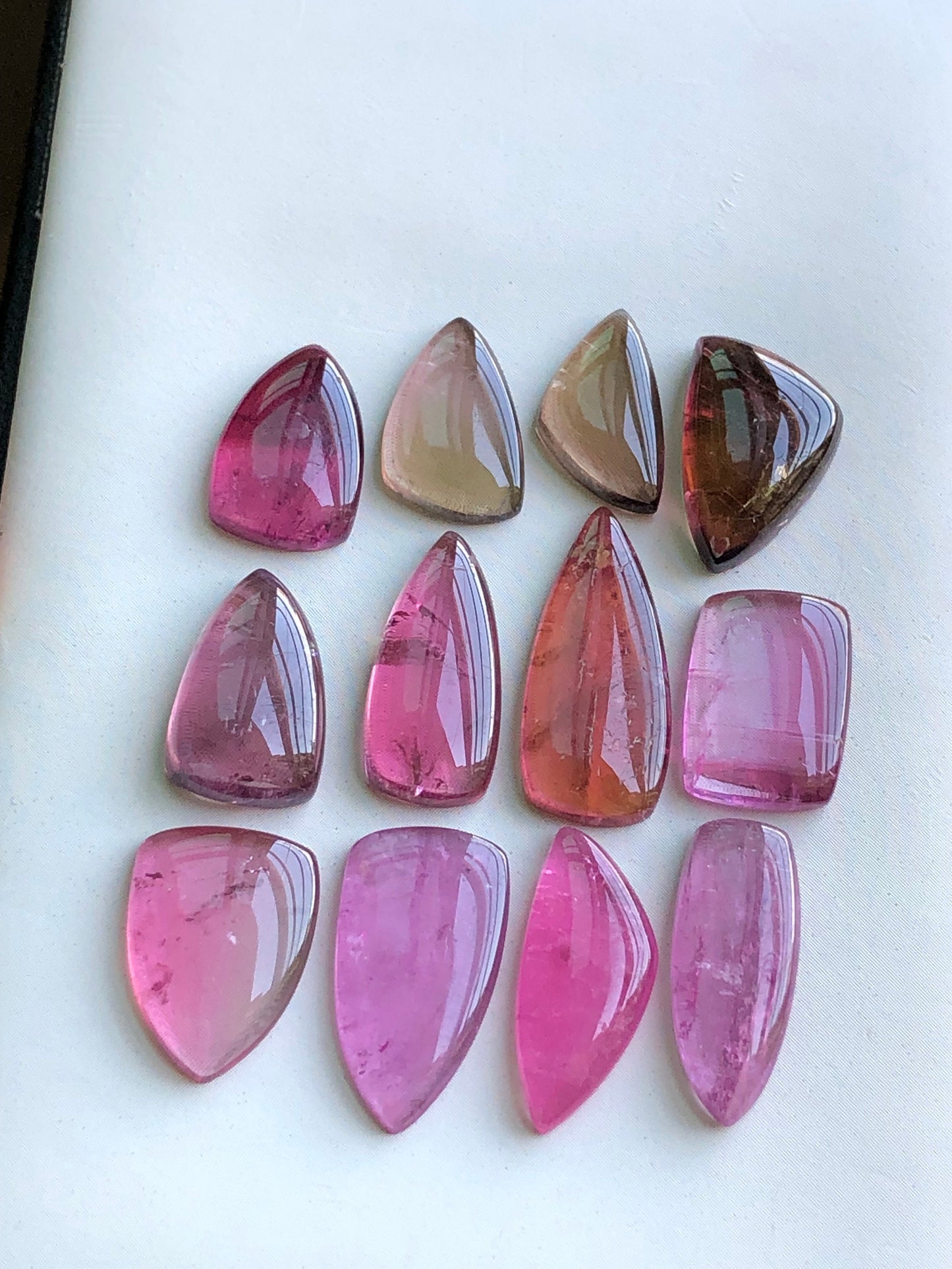 Pink tourmaline cabochons lote 45.60 carats