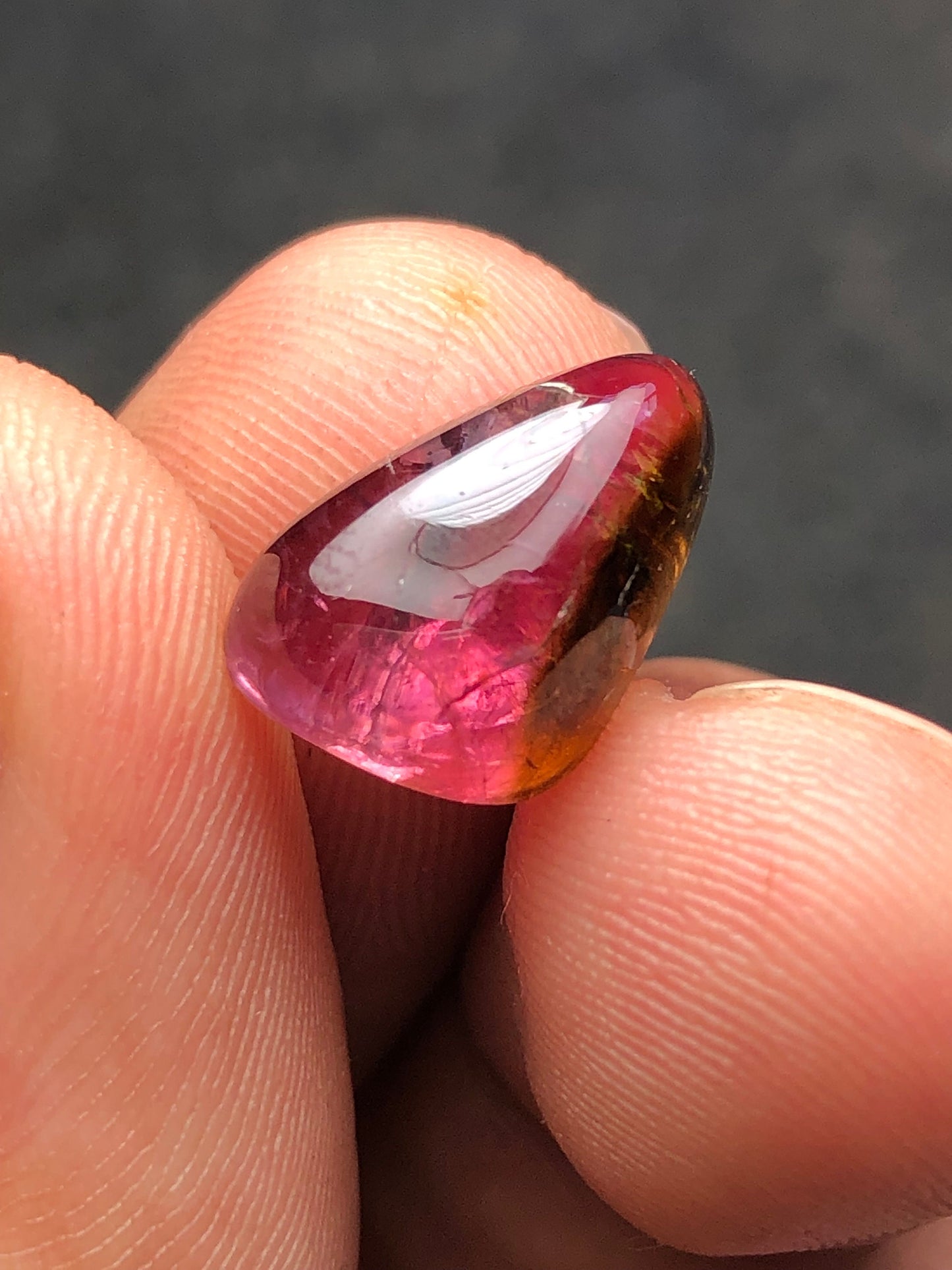 Natural tourmaline cabochon 7 carat