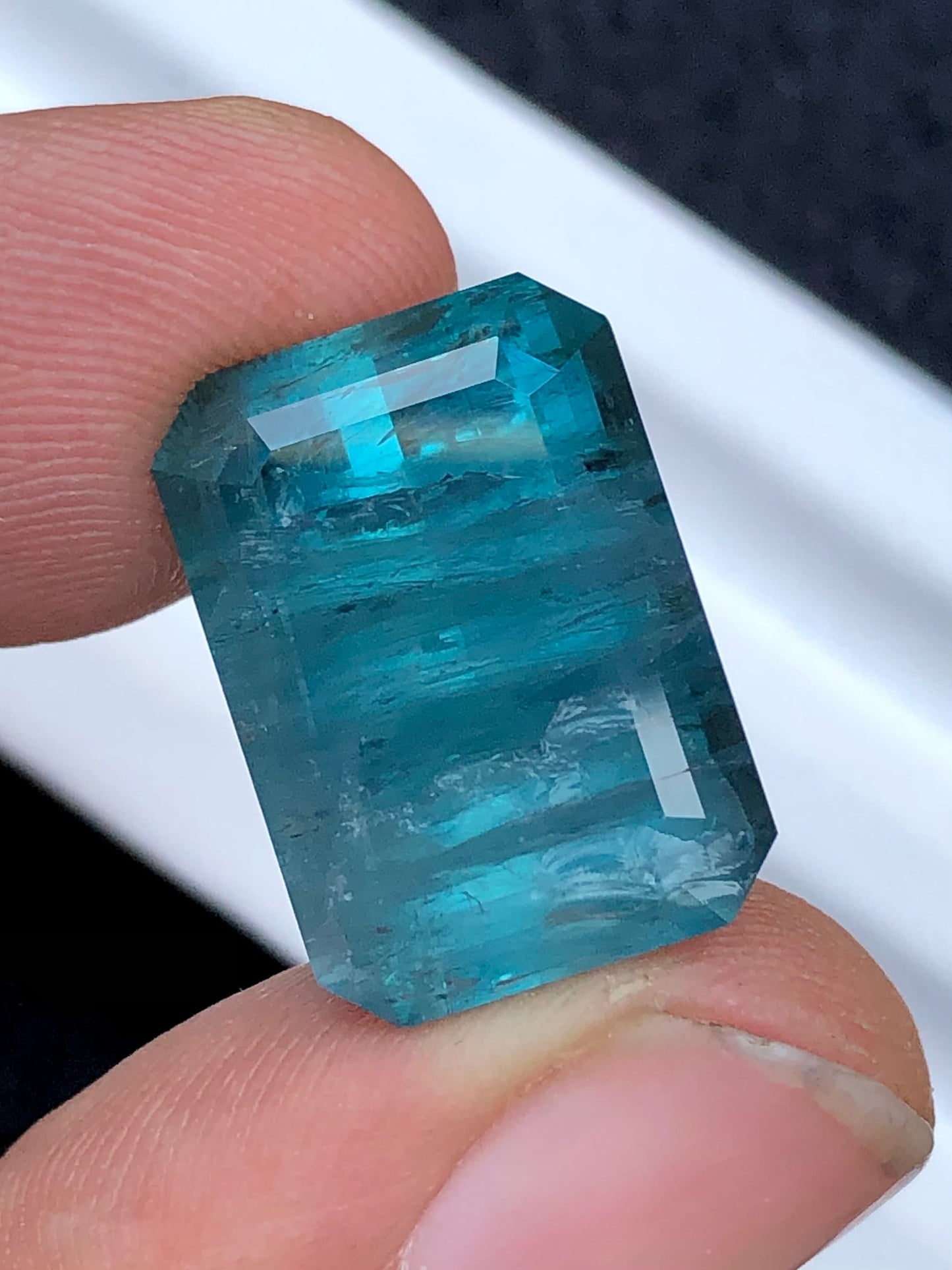 Blue tourmaline 19.90 carat