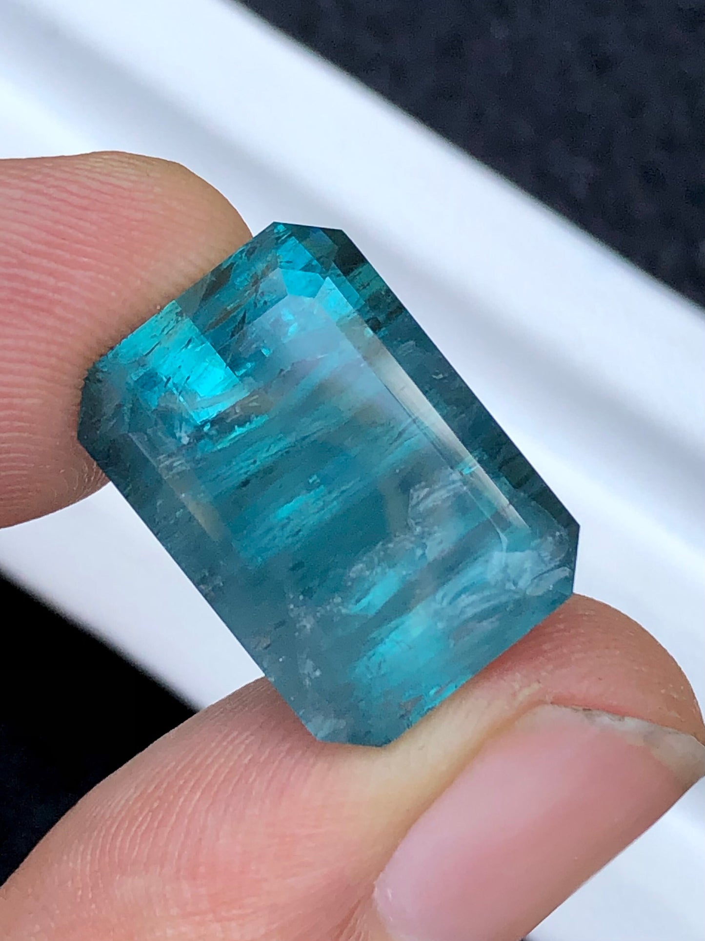 Blue tourmaline 19.90 carat