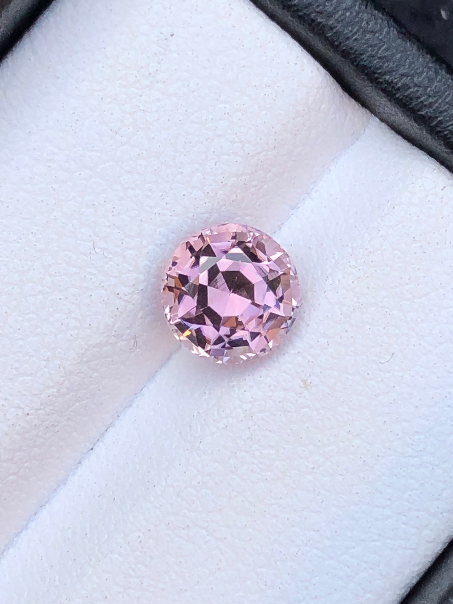 Pink tourmaline 1.45 carat round shape