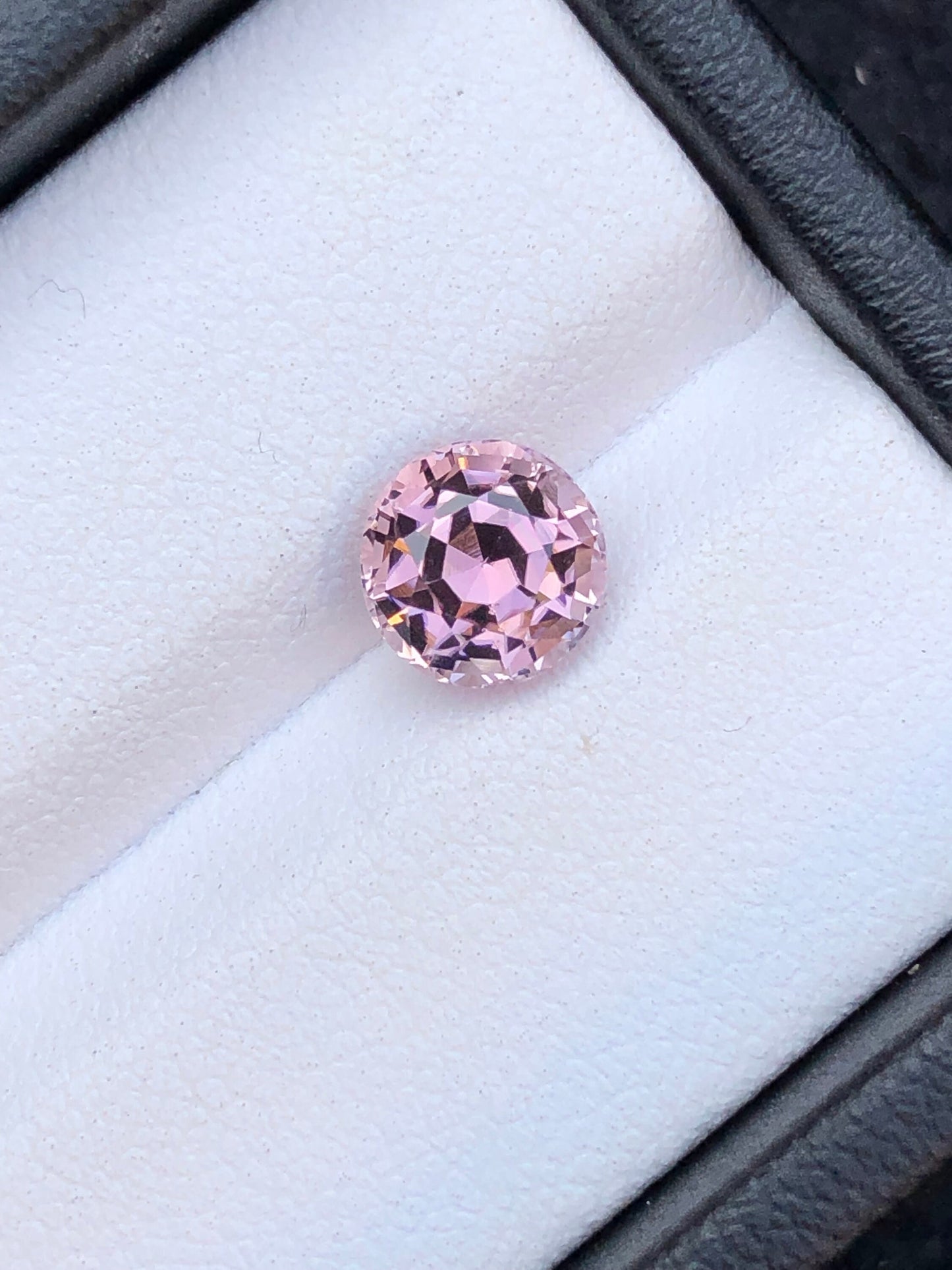 Pink tourmaline 1.45 carat round shape