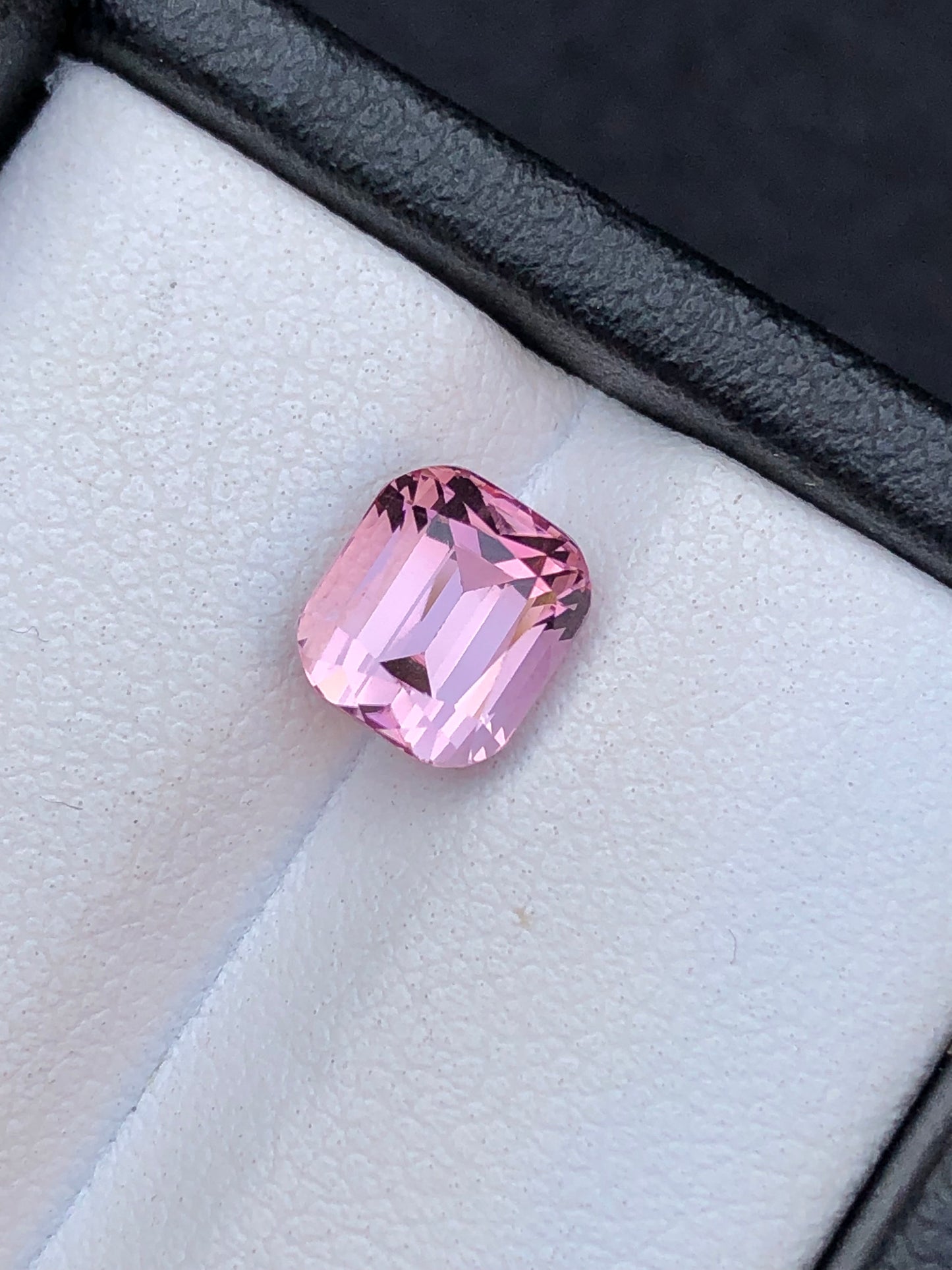 Pink tourmaline 1.95 carat