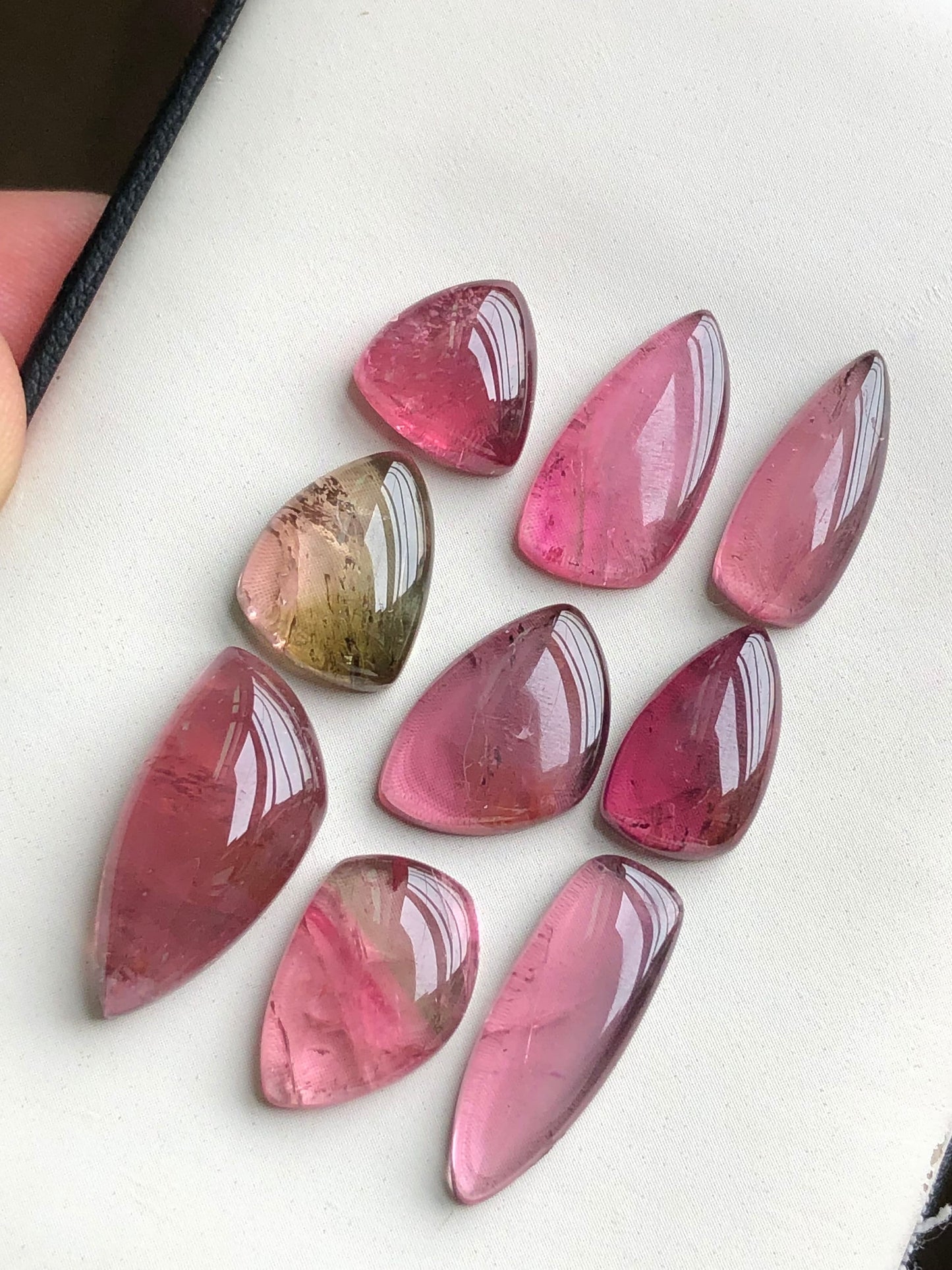 Natural pink tourmaline cabochons lote 43.70 carats