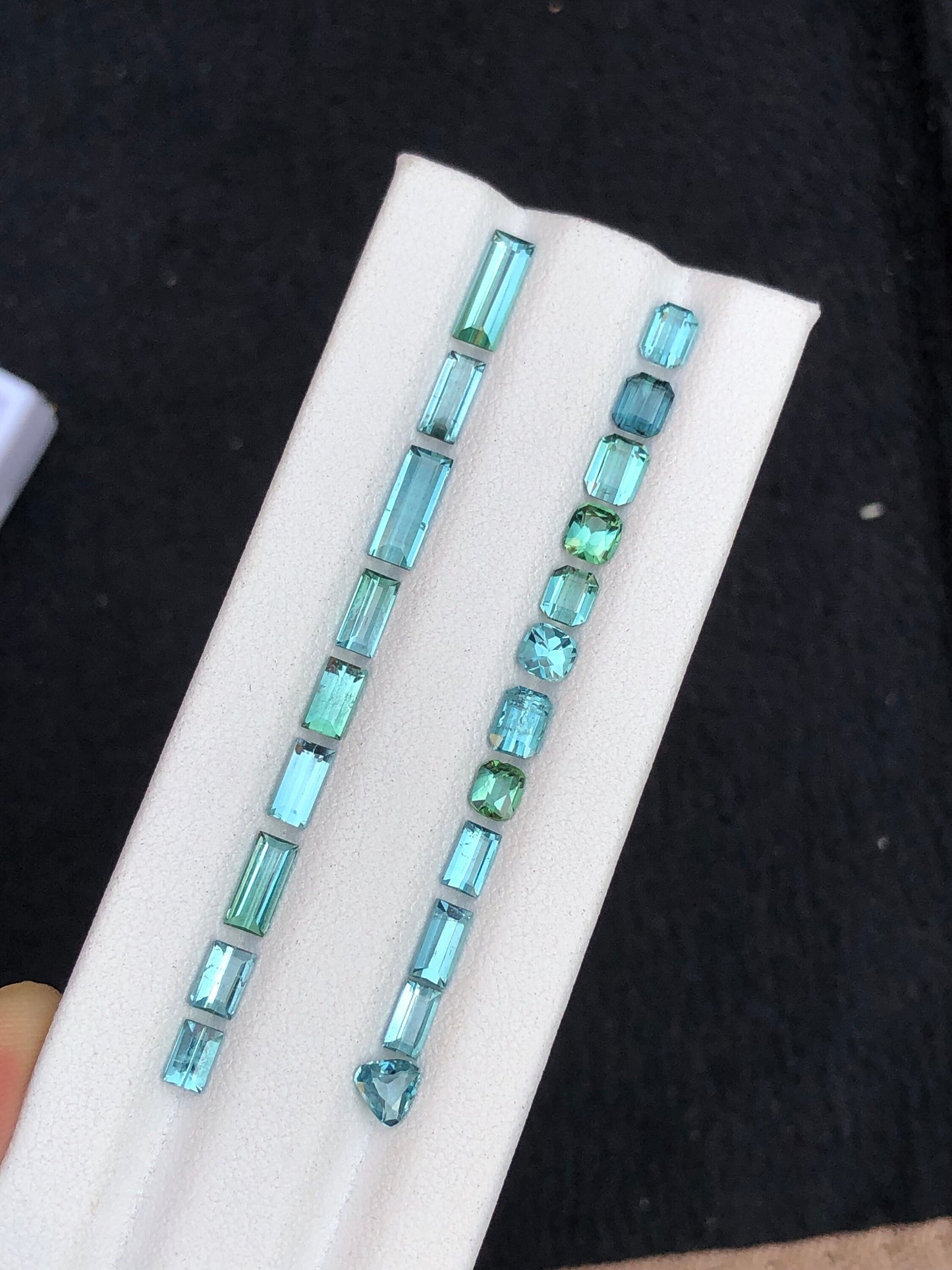 Blue tourmaline lot 8 carats