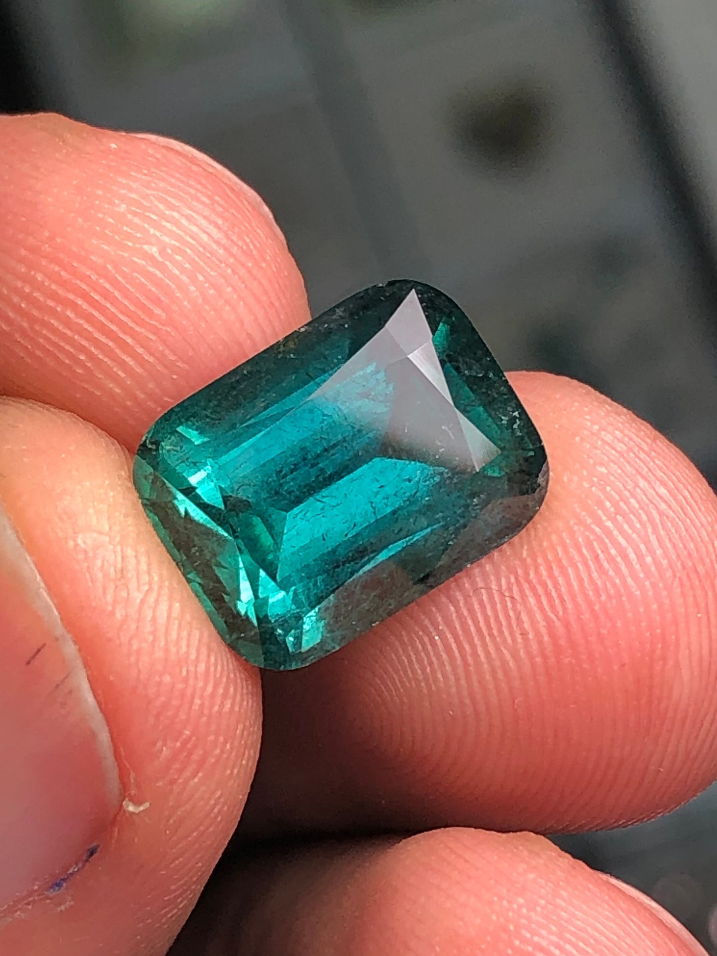 Blue tourmaline 7 carat