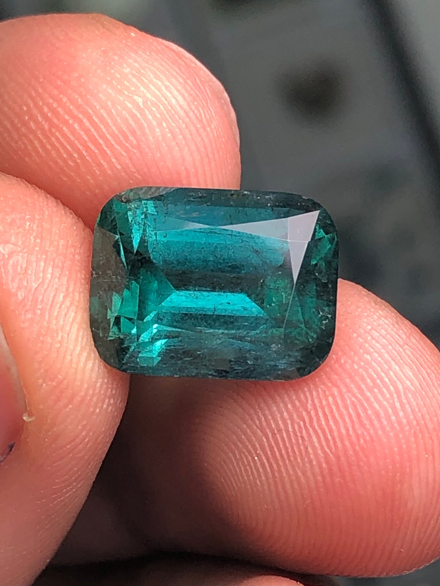 Blue tourmaline 7 carat