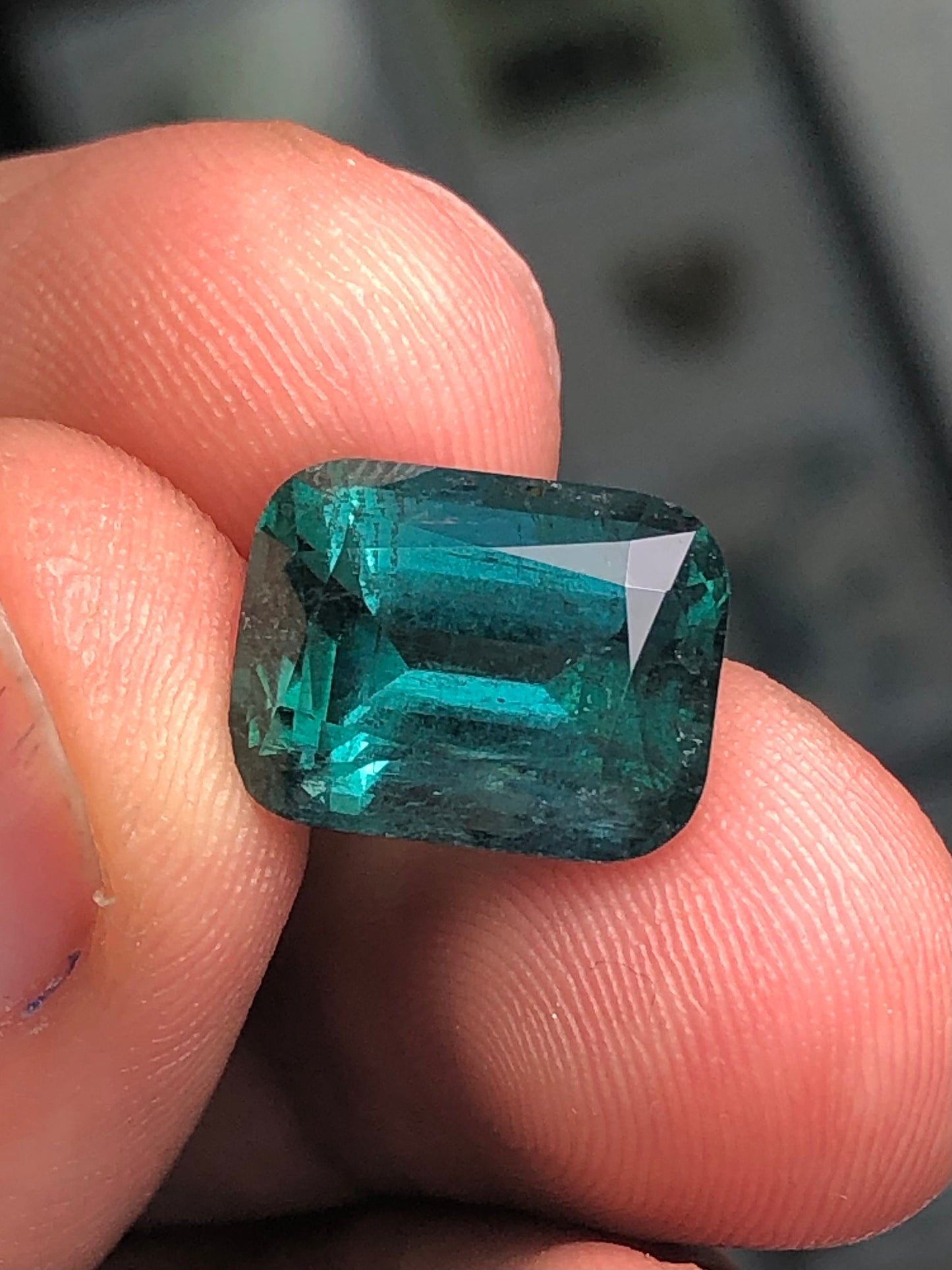 Blue tourmaline 7 carat