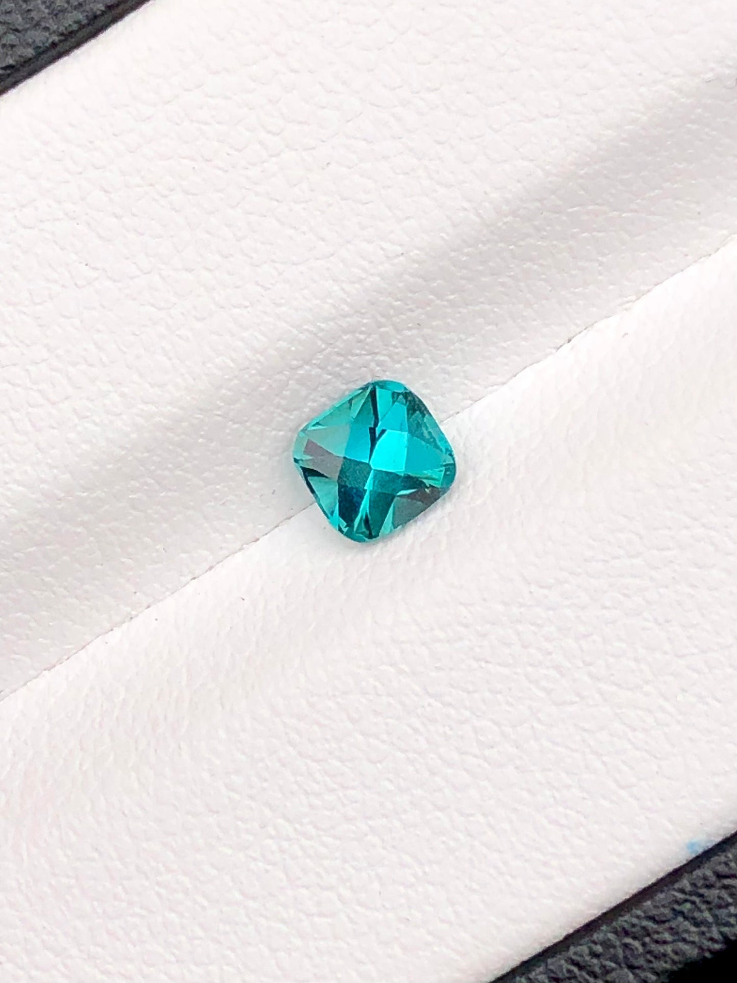 Paraiba colour tourmaline 0.60 carat