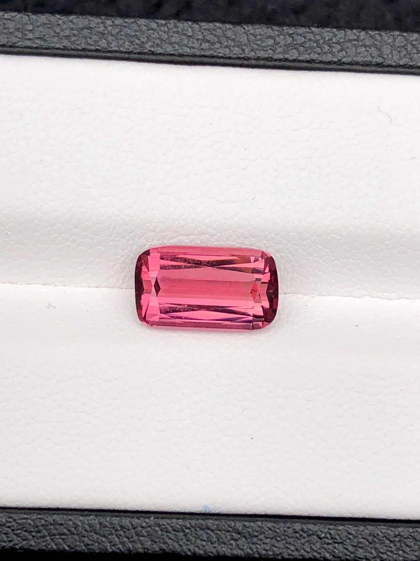 Red tourmaline top quality 2.90 carats