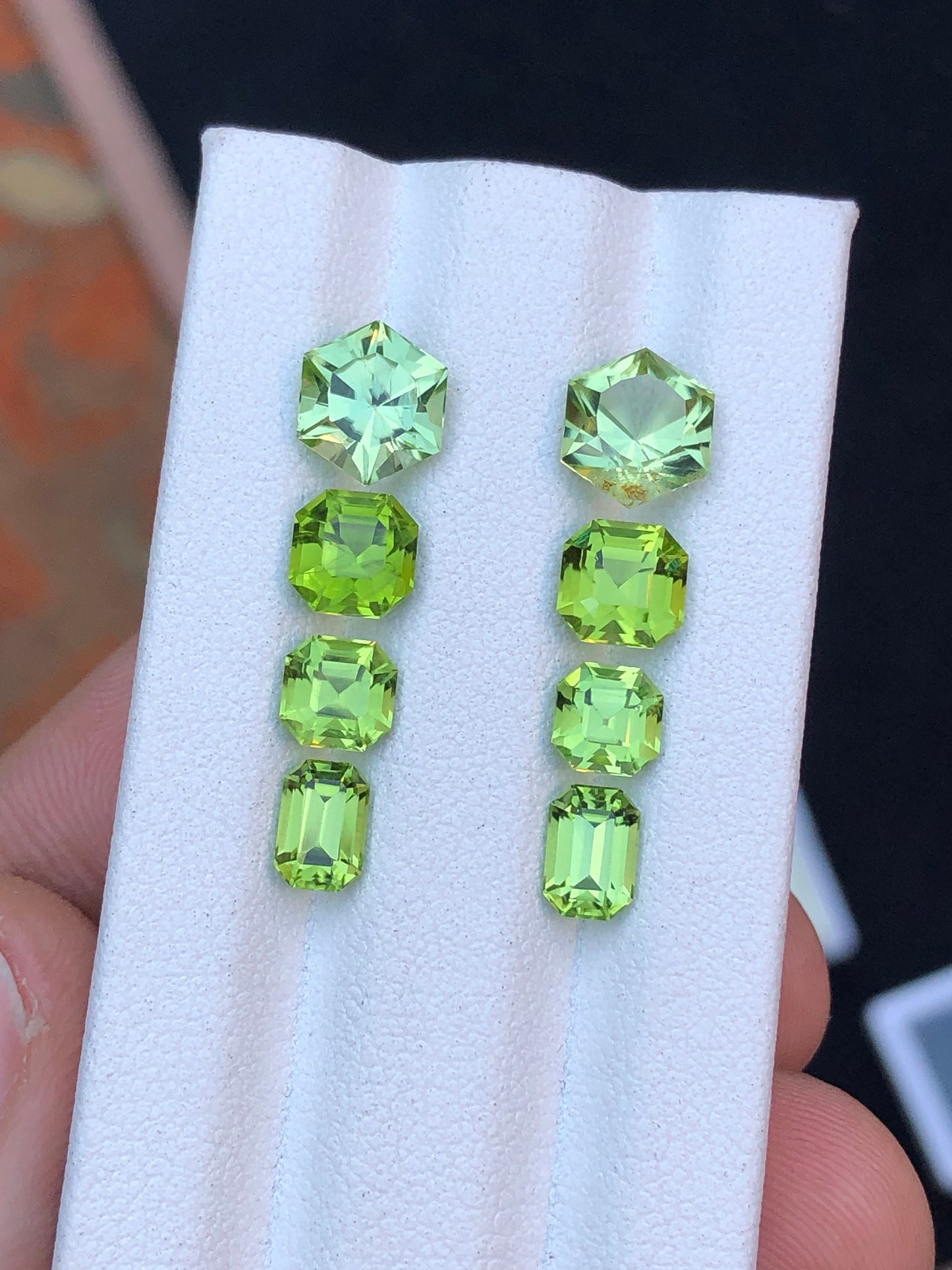 Peridot pairs 9.60 carats