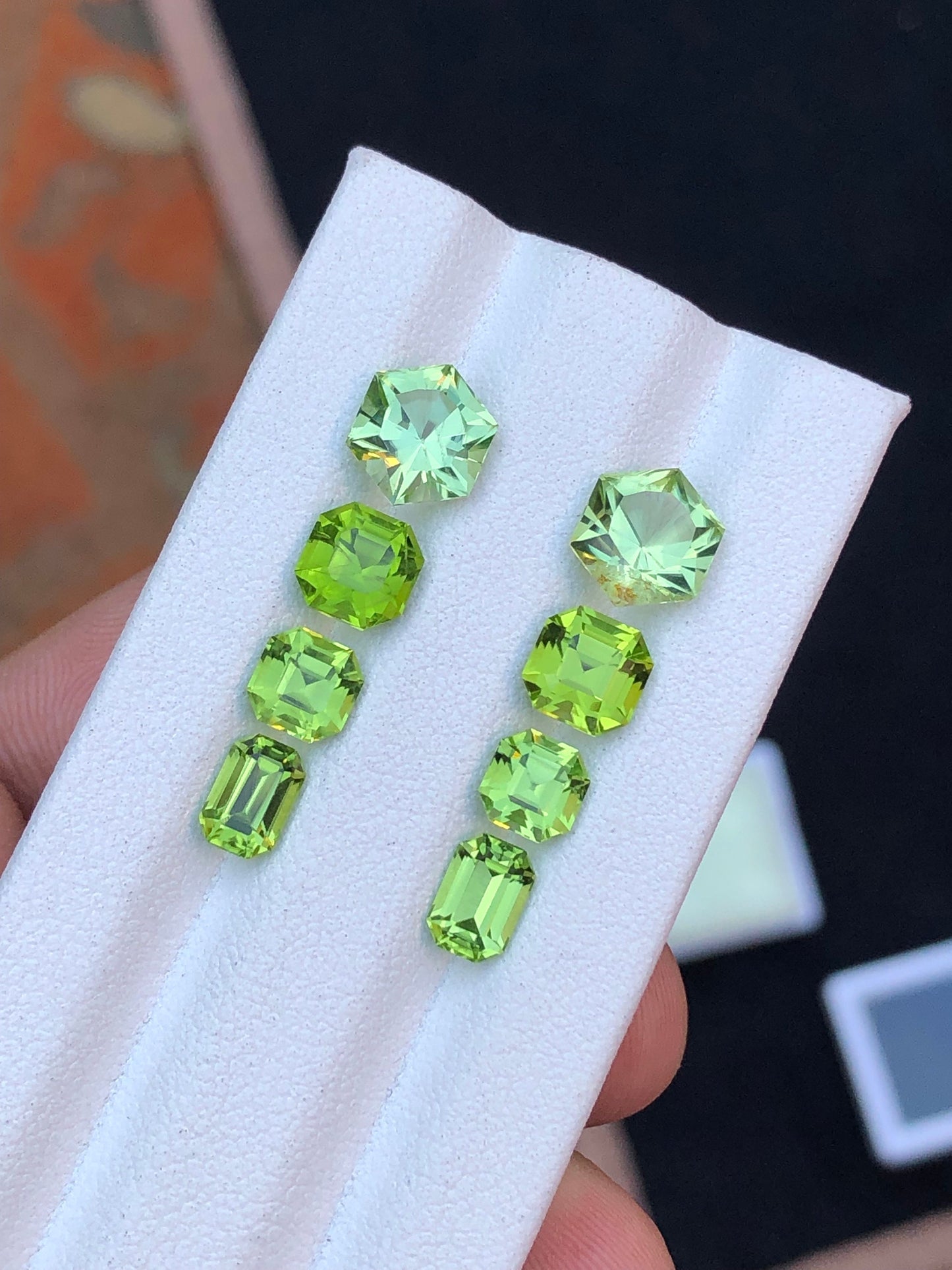 Peridot pairs 9.60 carats