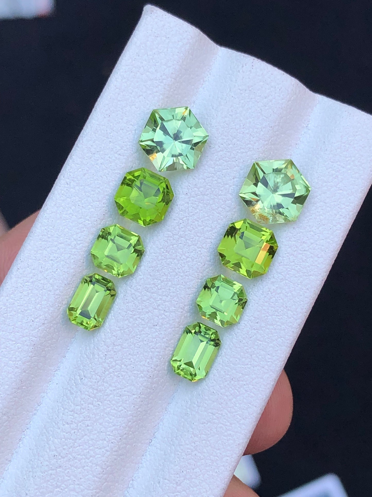 Peridot pairs 9.60 carats