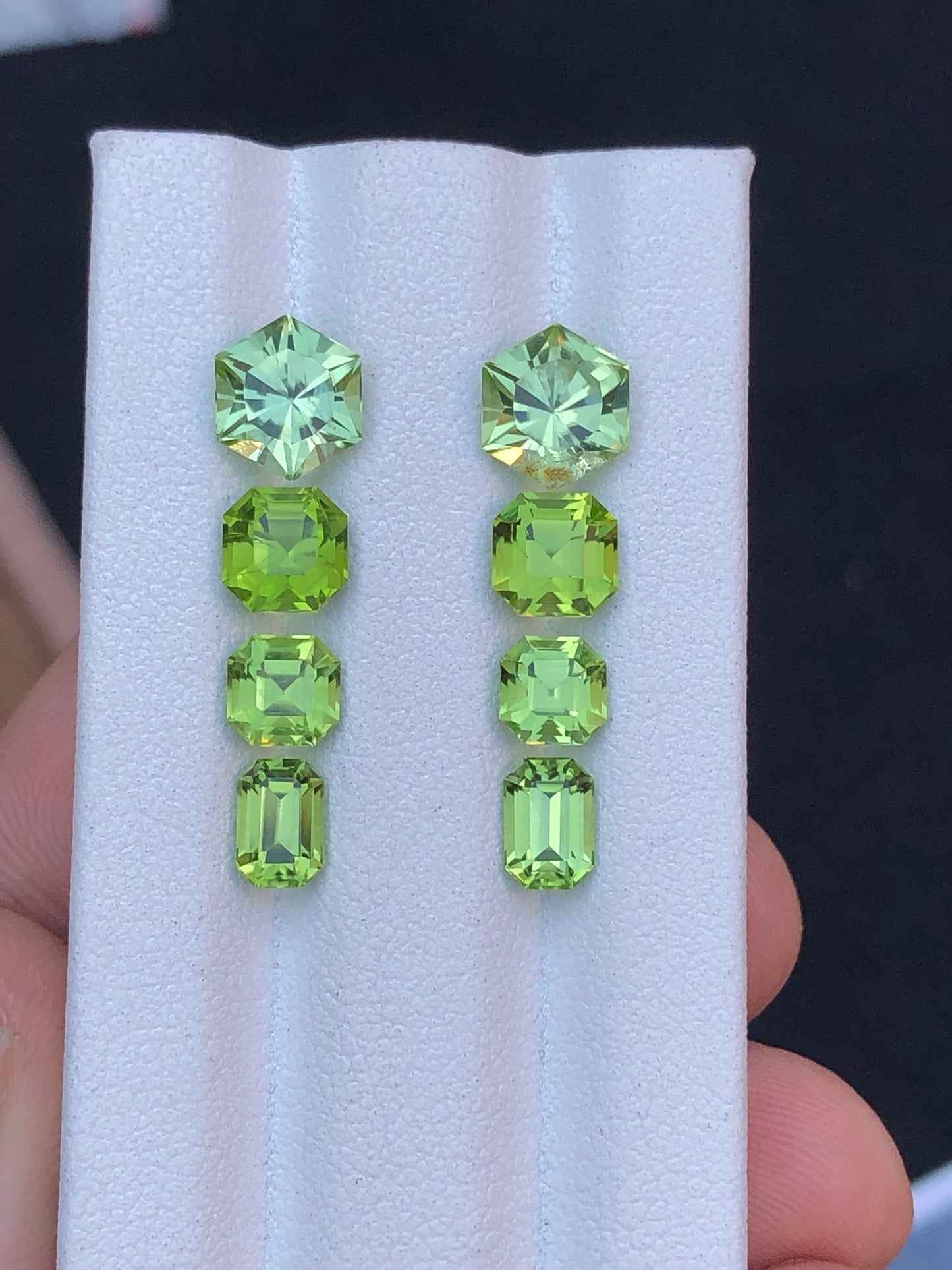 Peridot pairs 9.60 carats