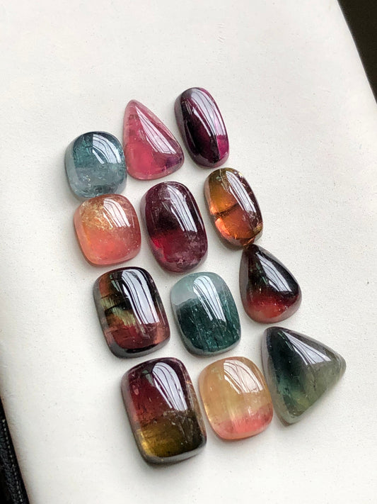 Bi colour tourmaline cabochon lot 39 carats