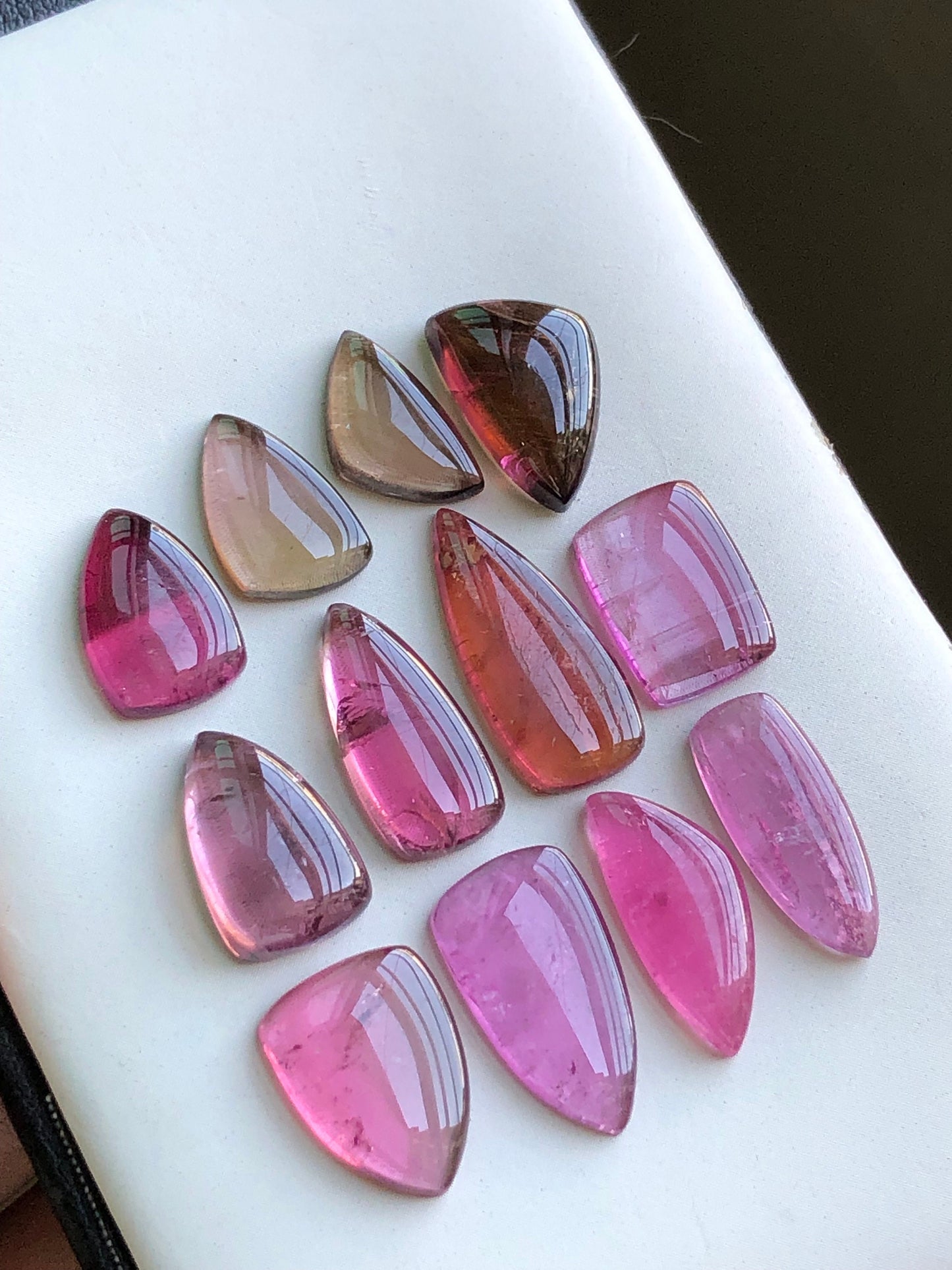 Pink tourmaline cabochons lote 45.60 carats