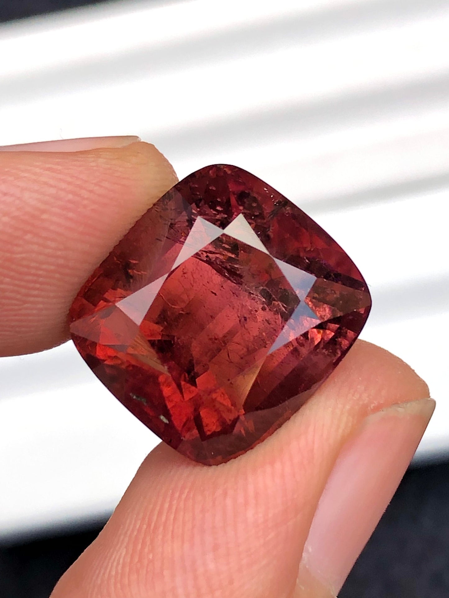 Rubilight tourmaline 21.30 carat