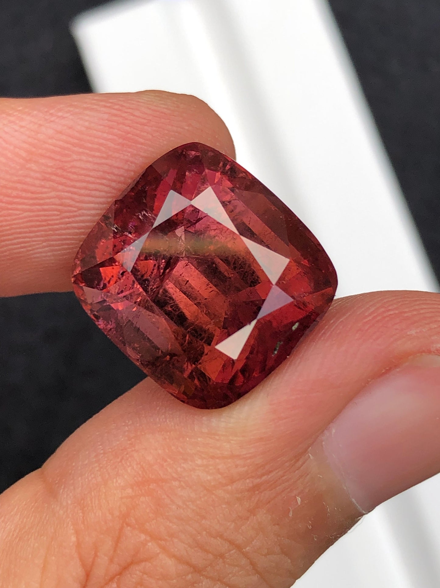 Rubilight tourmaline 21.30 carat