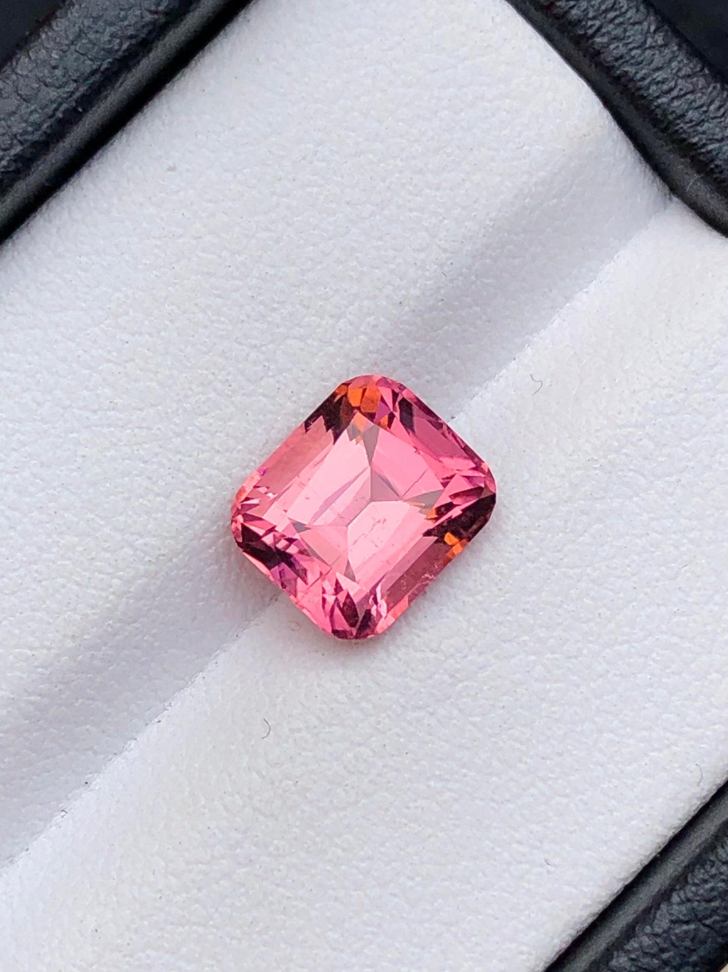 Pink tourmaline 2.85 carat