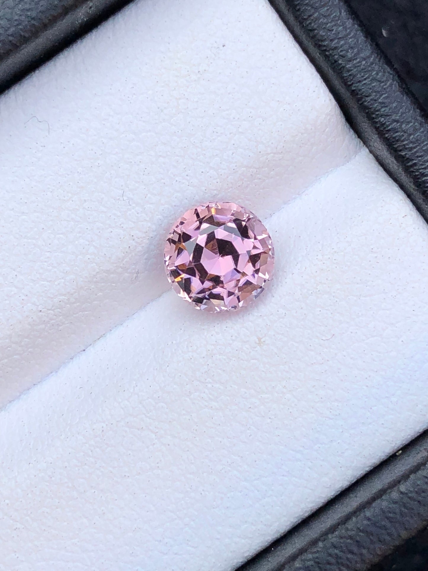 Pink tourmaline 1.45 carat round shape