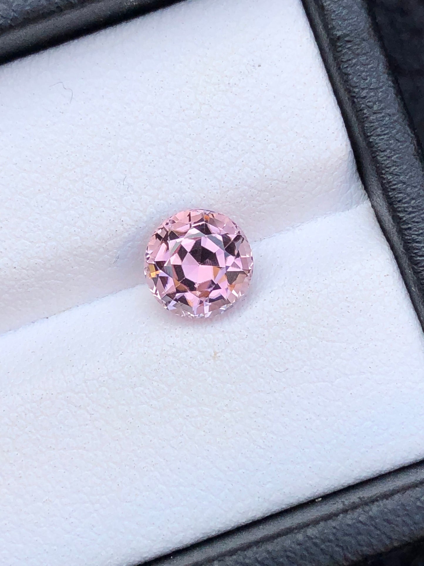 Pink tourmaline 1.45 carat round shape