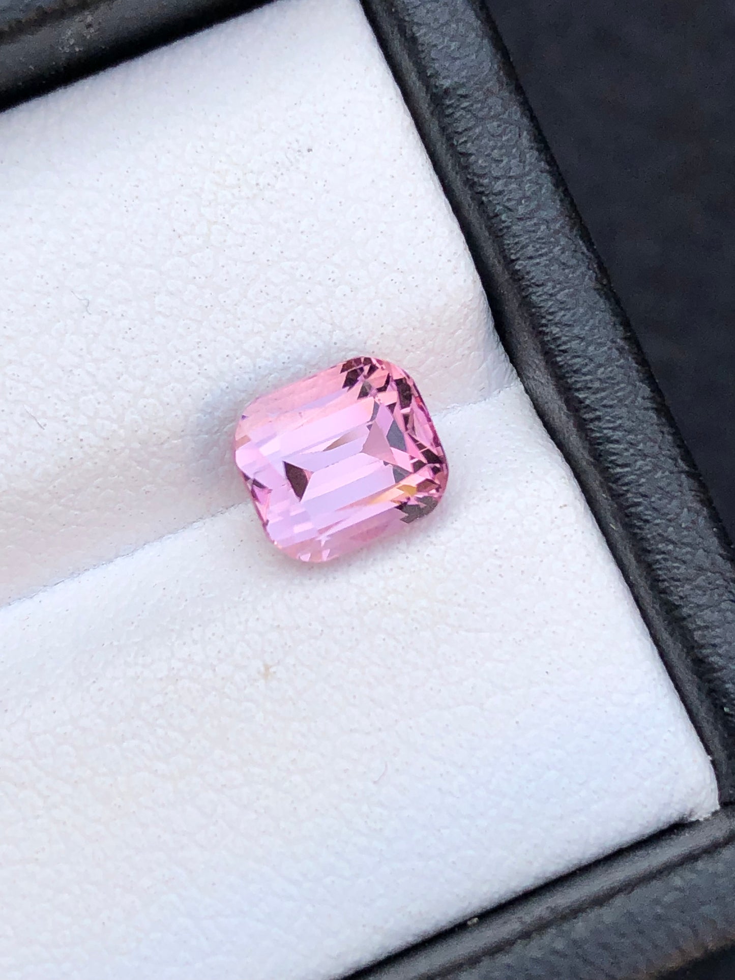 Pink tourmaline 1.95 carat