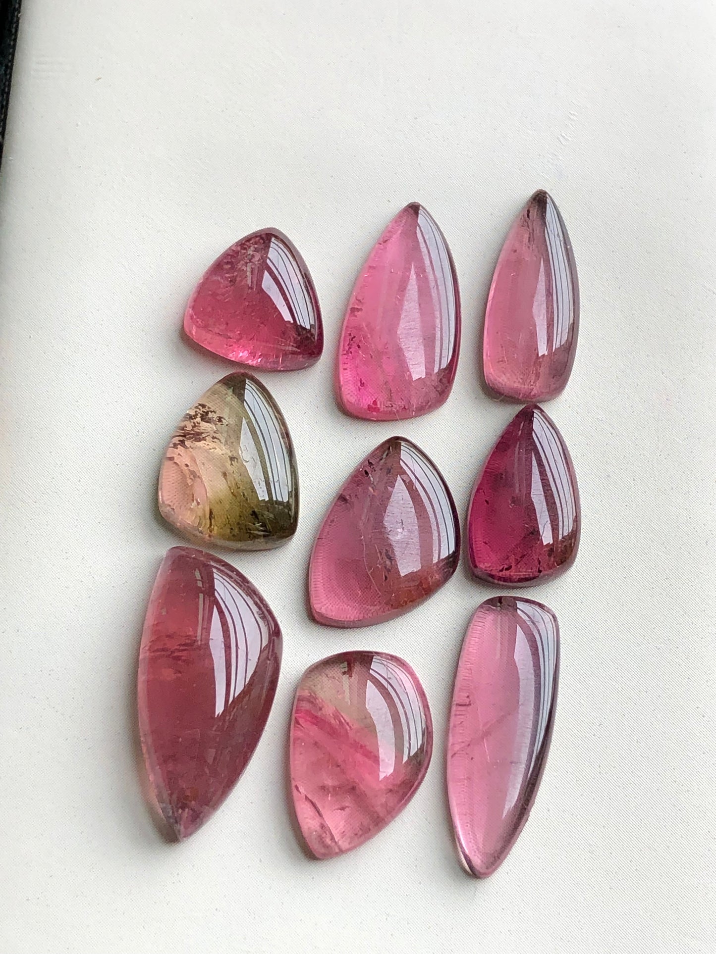 Natural pink tourmaline cabochons lote 43.70 carats