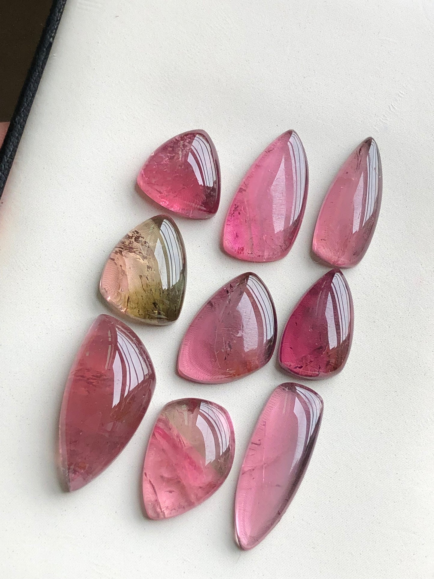 Natural pink tourmaline cabochons lote 43.70 carats