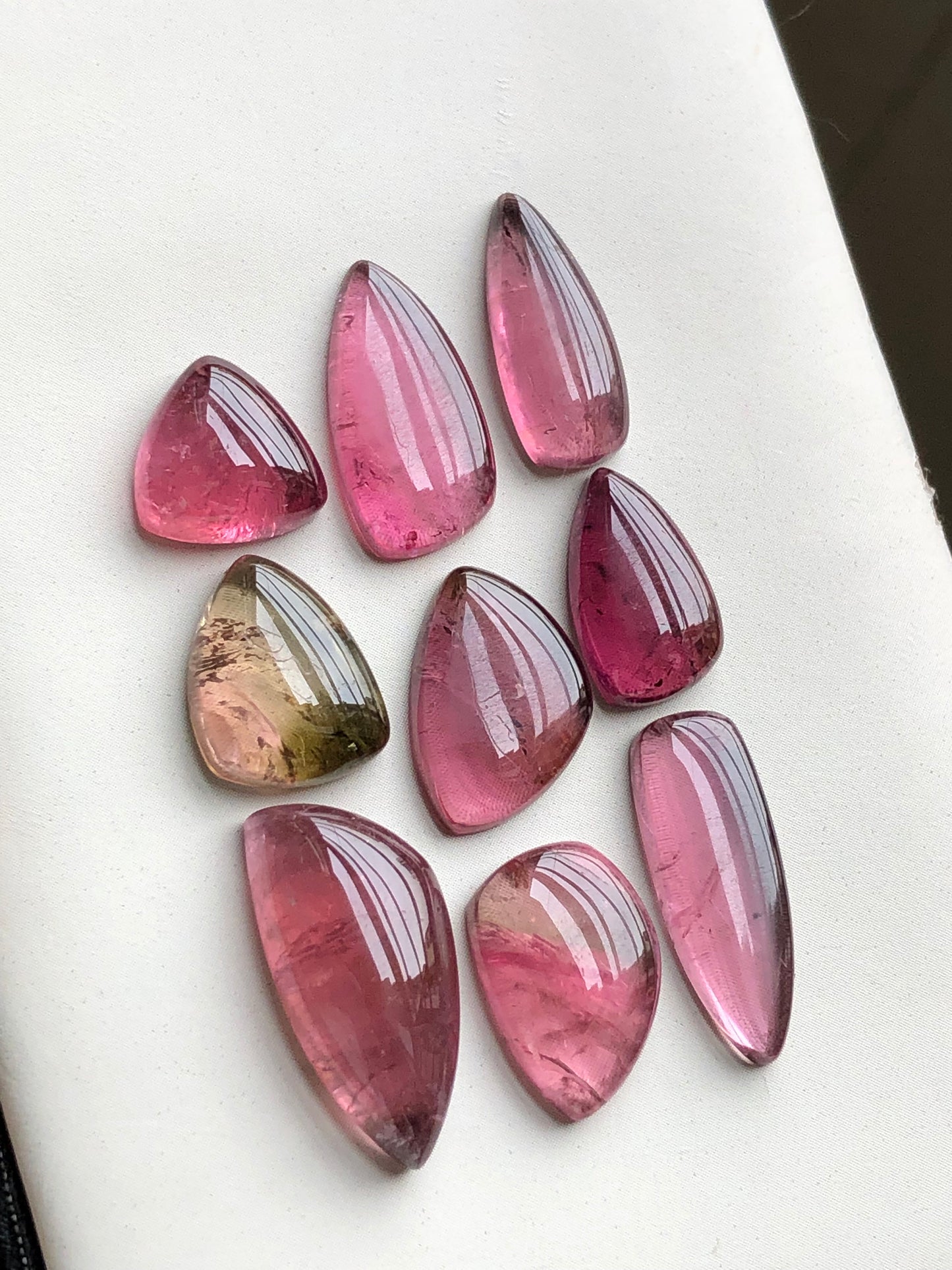 Natural pink tourmaline cabochons lote 43.70 carats