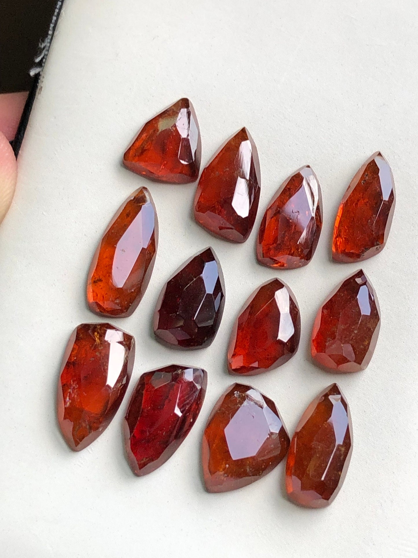 Spesertine garnet rose cuts 59.80 carats