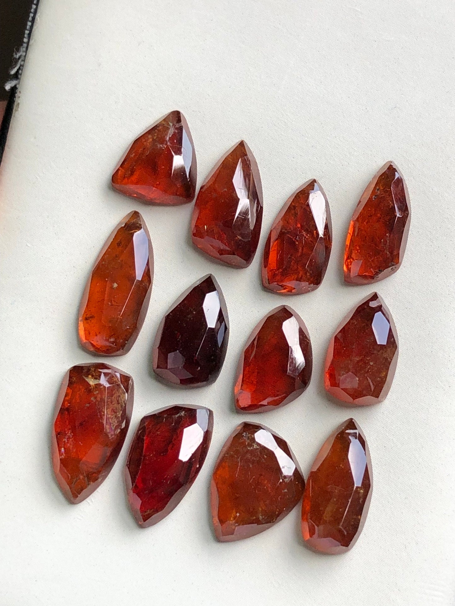 Spesertine garnet rose cuts 59.80 carats