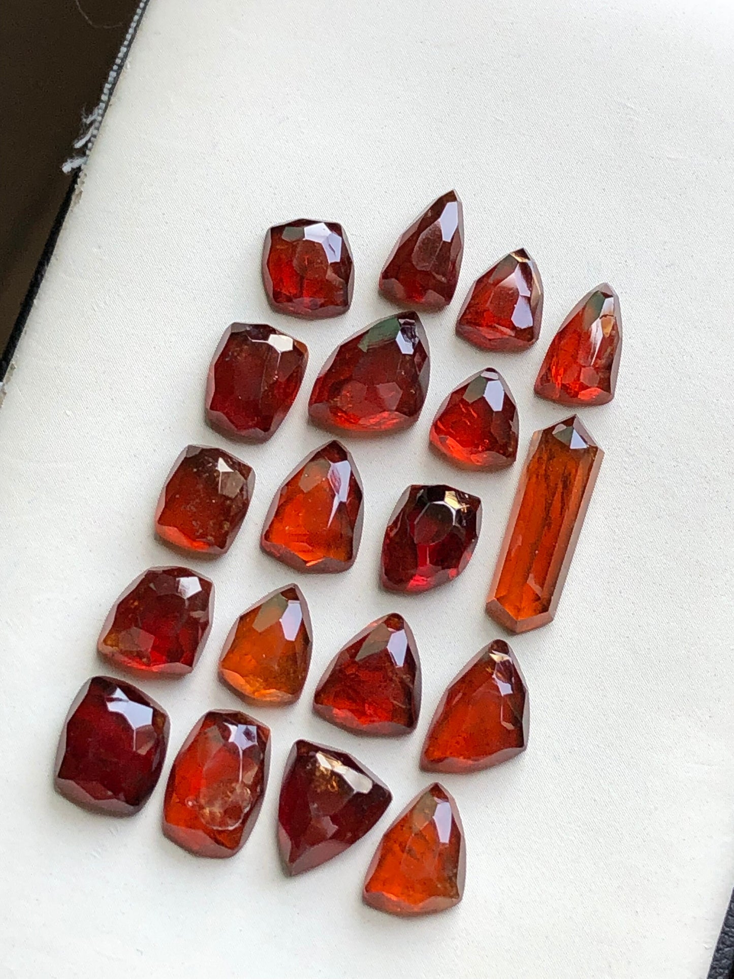 Spesertine garnet rose cuts 45.70 carats