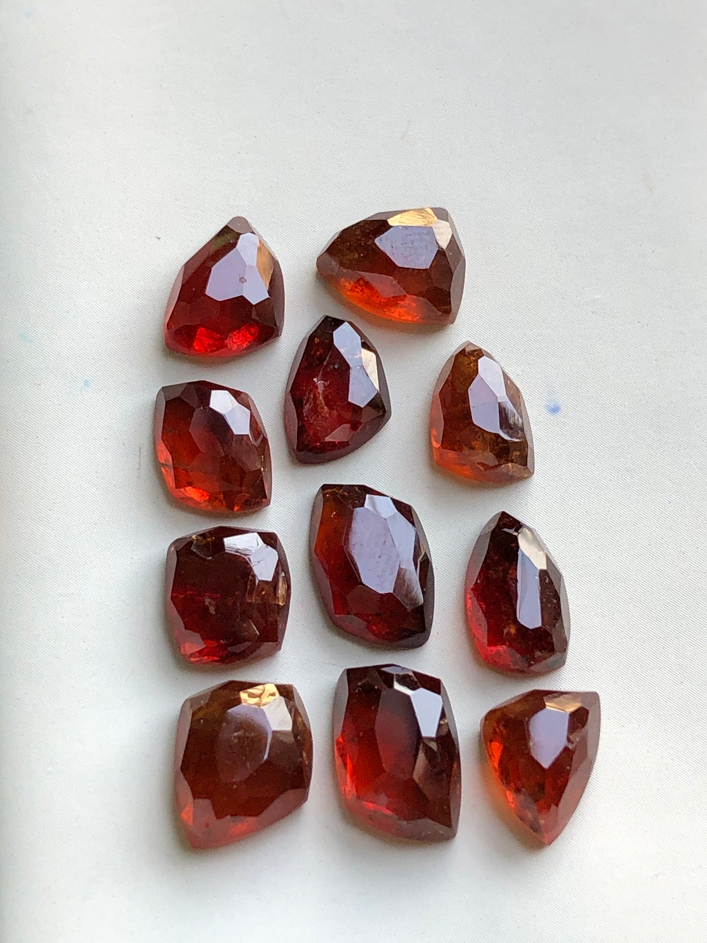 Spesertine garnet rose cuts 43.60 carats