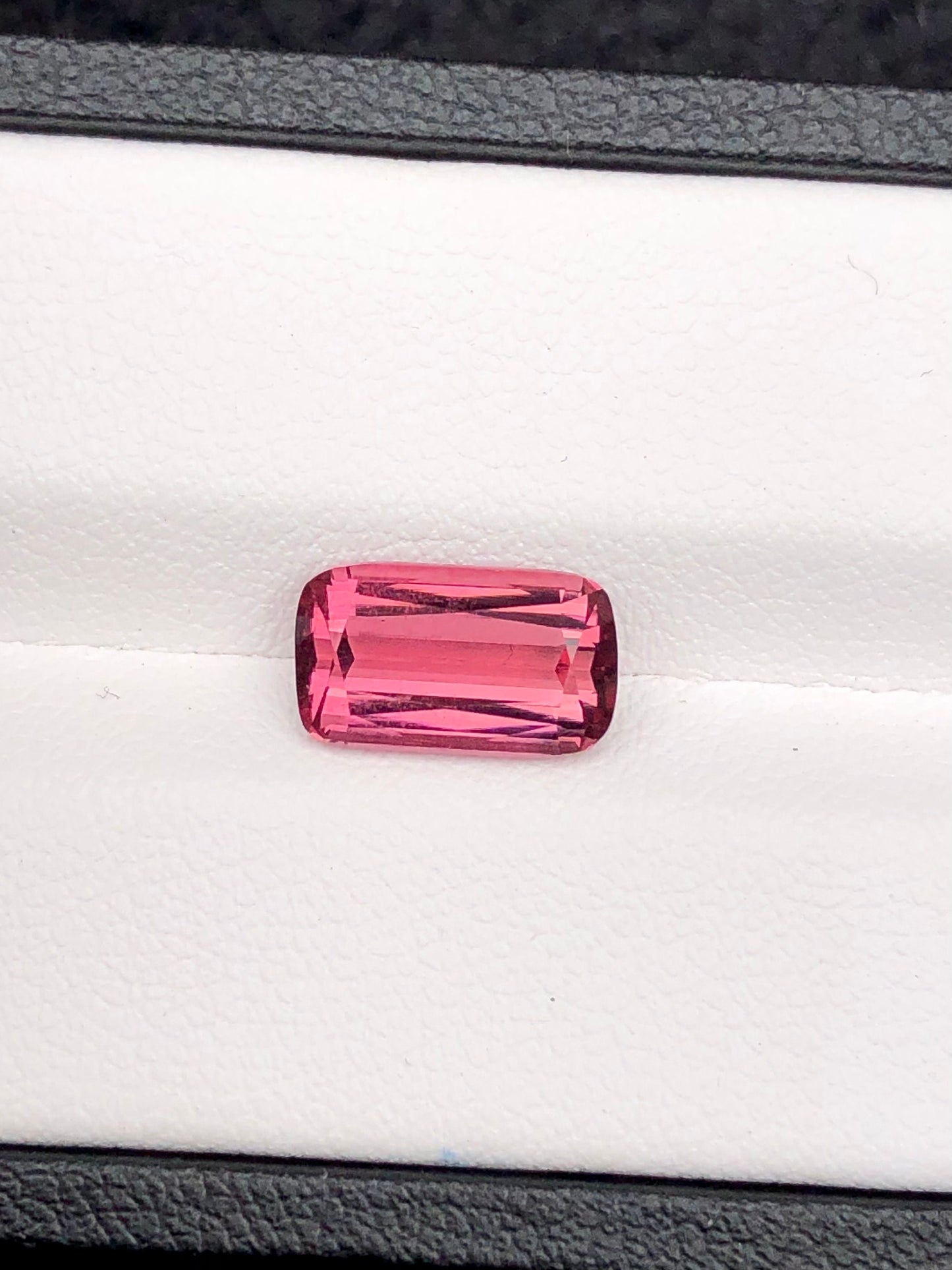 Red tourmaline top quality 2.90 carats