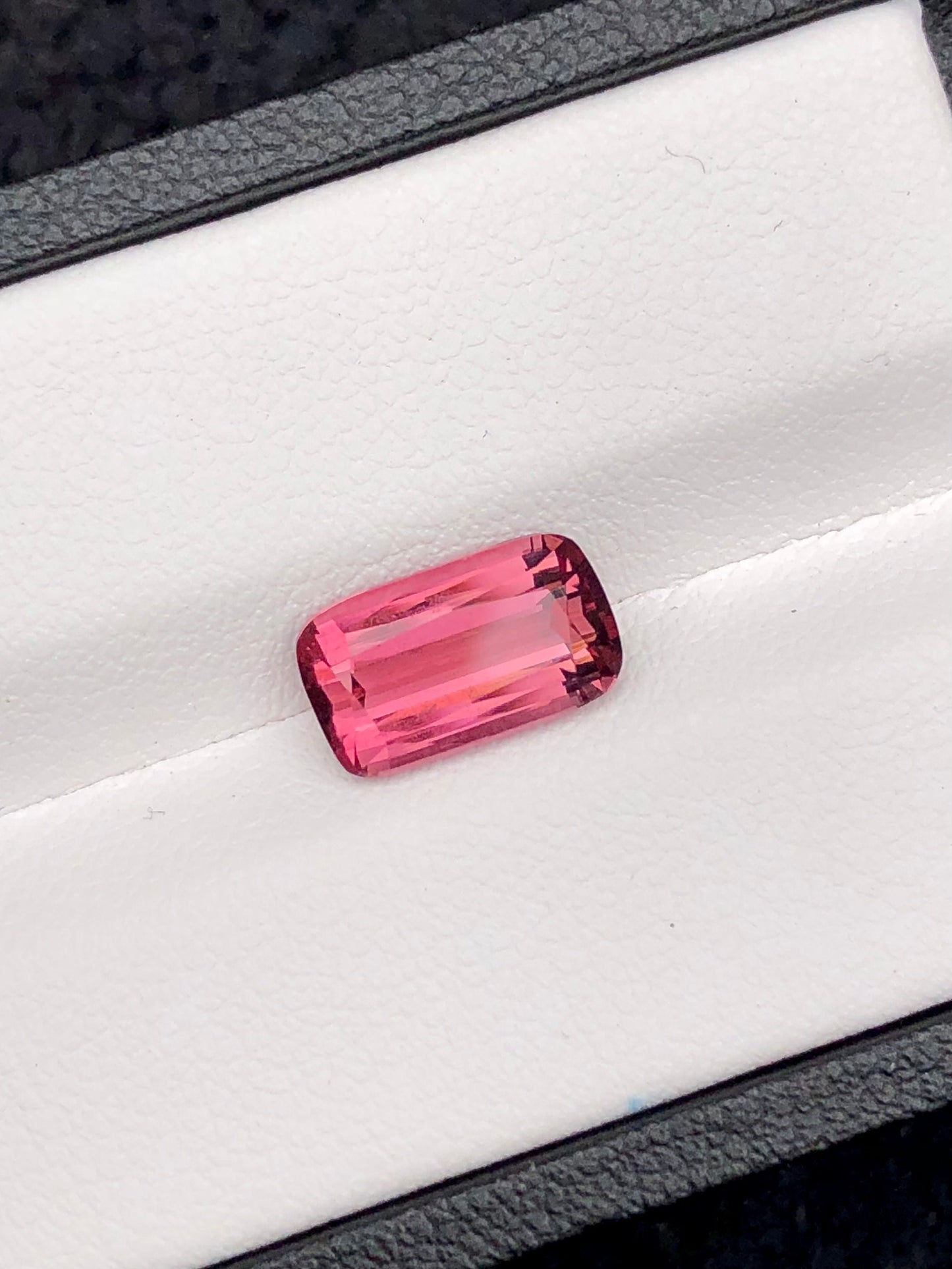 Red tourmaline top quality 2.90 carats