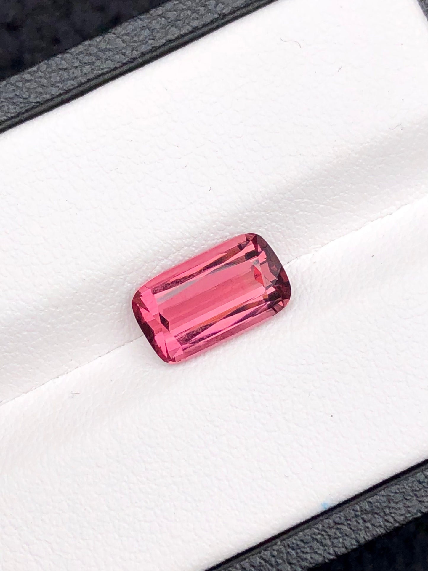 Red tourmaline top quality 2.90 carats