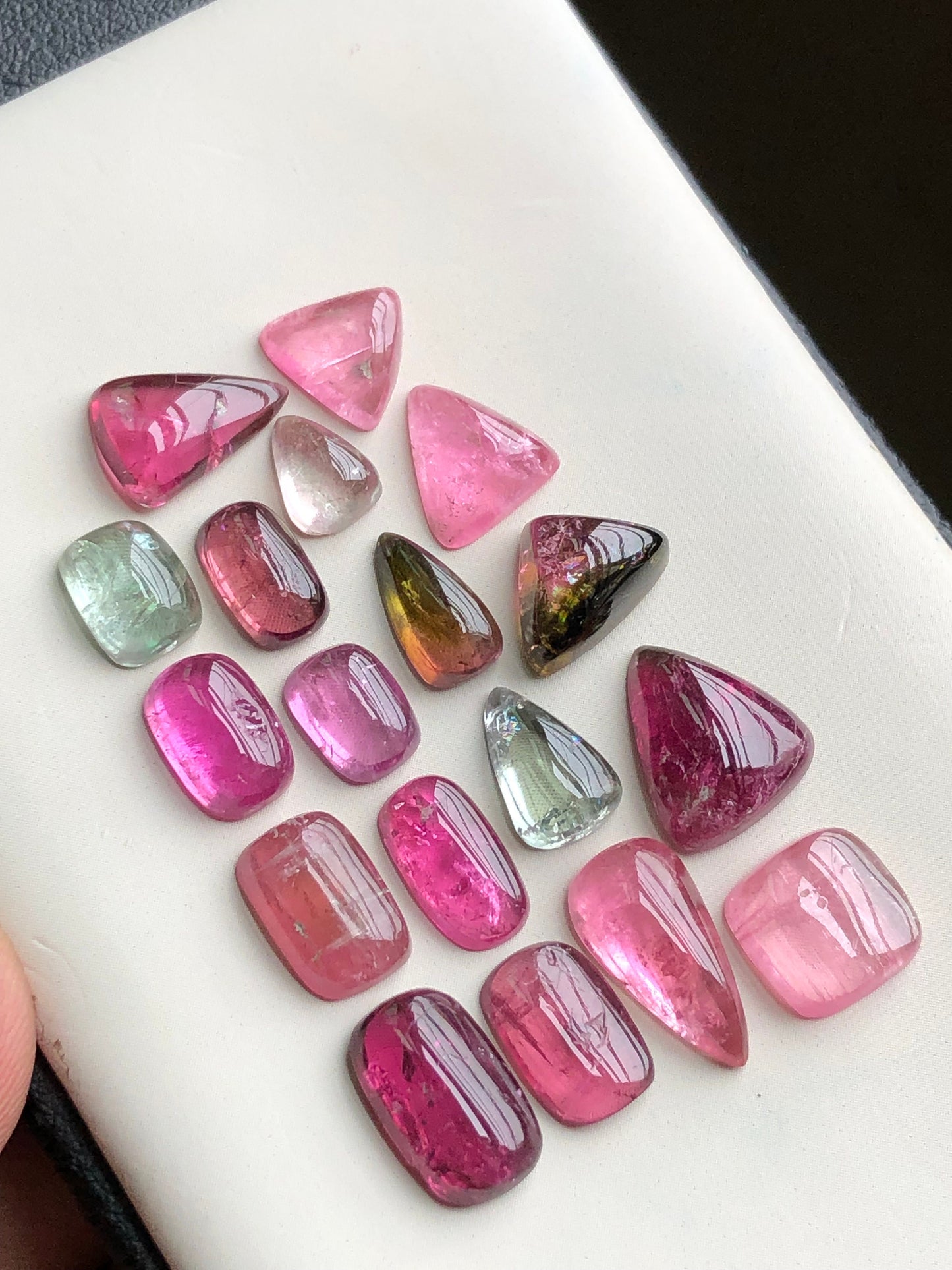 Pink tourmaline cabochons lot 39 carats