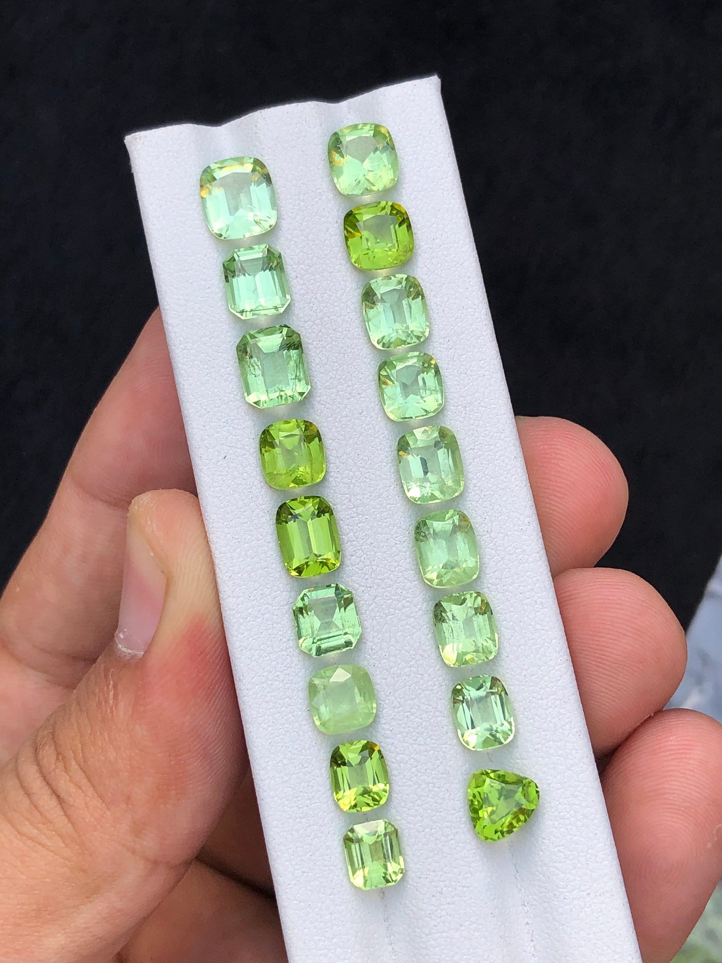 Natural faceted peridot 28.20 carats